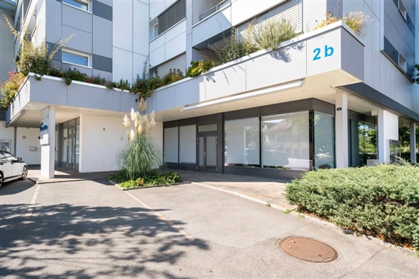 Belle passage au centre du village avant les portes de Lausanne et Morges - Photo 3 sur 5