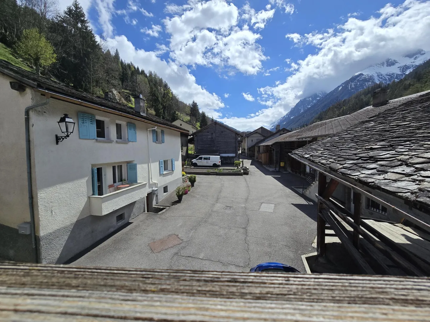 Tedesco: Casa di campagna con due appartamenti e grande potenziale - Foto 5 di 10