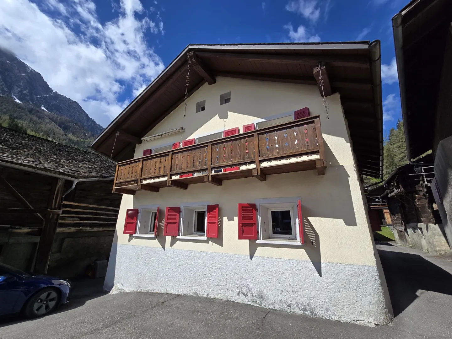 Tedesco: Casa di campagna con due appartamenti e grande potenziale - Foto 6 di 10