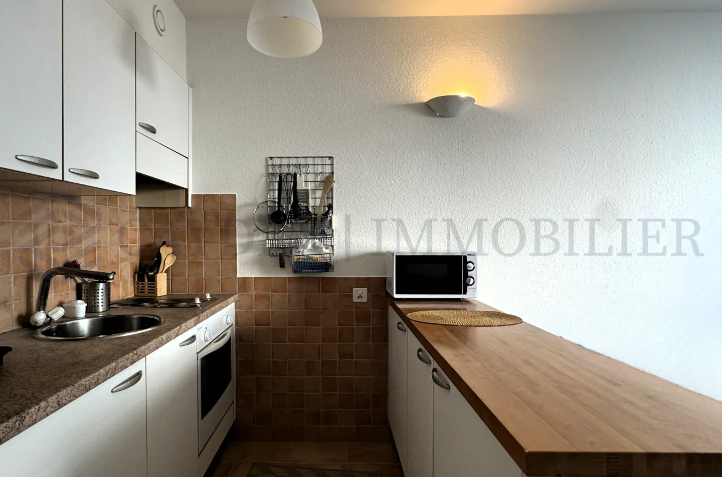 Apartment - Photo 3 of 5