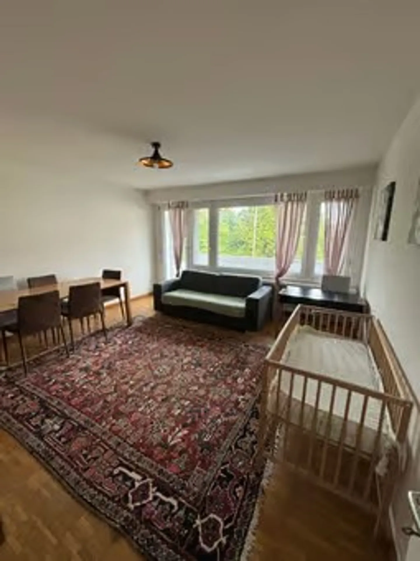 ✨ Appartement 2,5 pièces entièrement meublé dans le calme de Dübendorf - Photo 1 sur 13