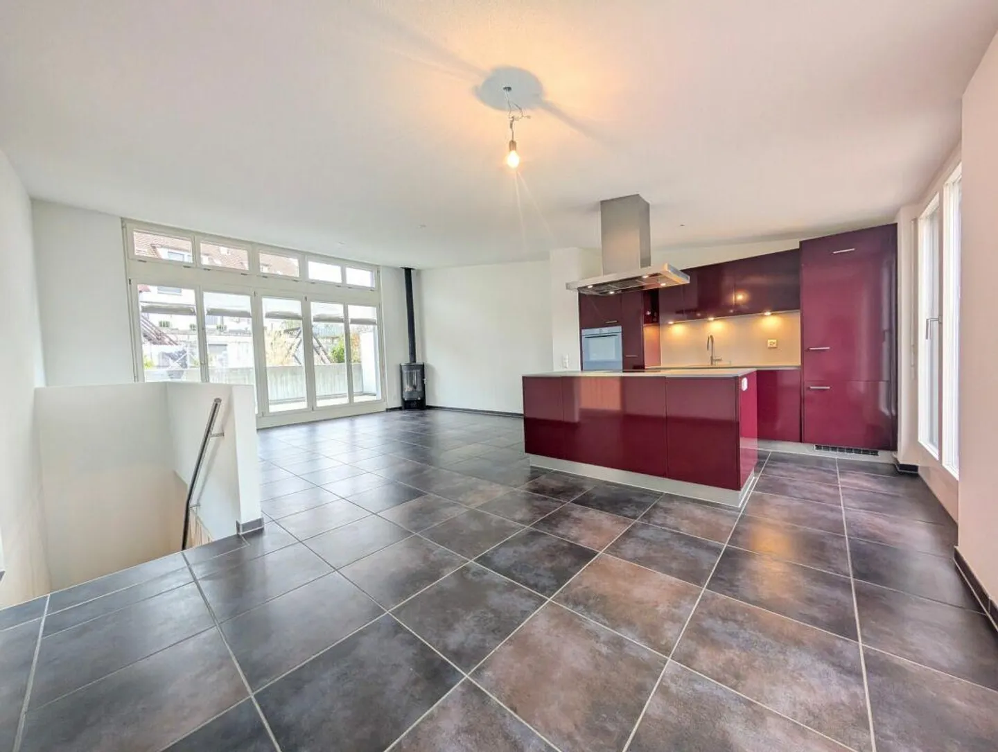 Vivere centrale con molto spazio per tutta la famiglia - Foto 1 di 11