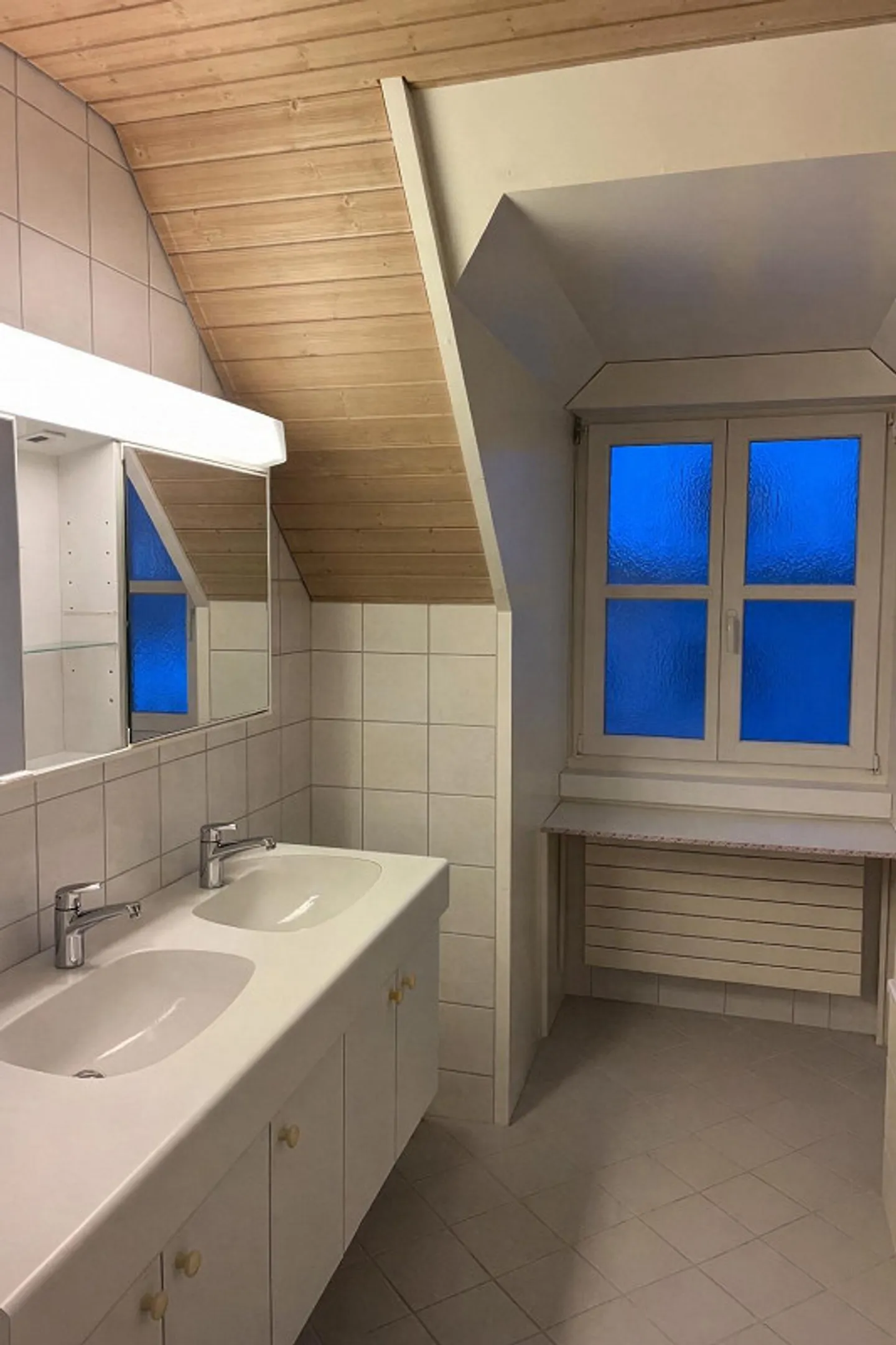 Appartamento mansardato accogliente vicino al centro città - Foto 8 di 10