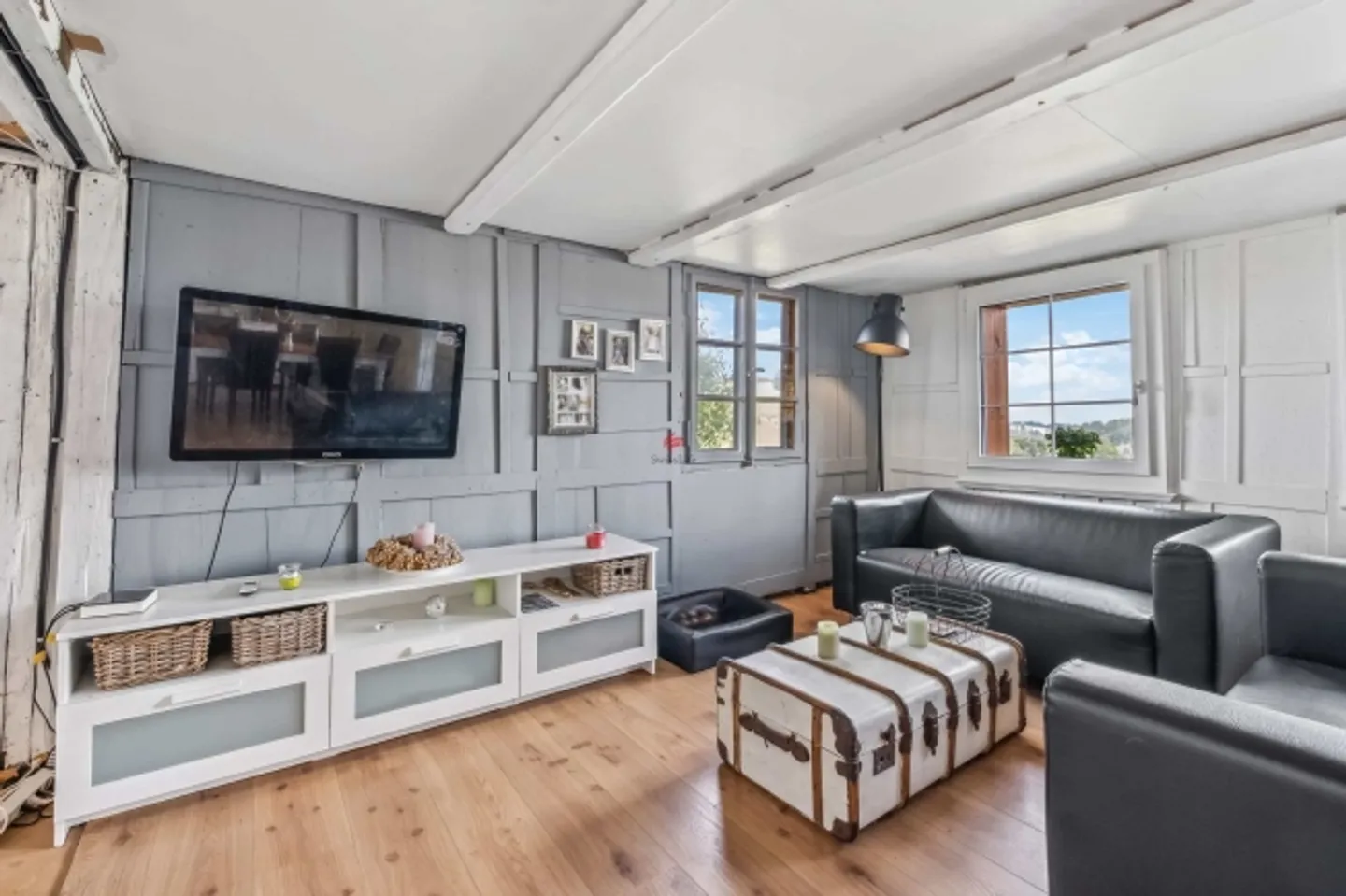 Farmhouse with barn as a feel-good oasis in idyllic nature - Photo 5 of 14