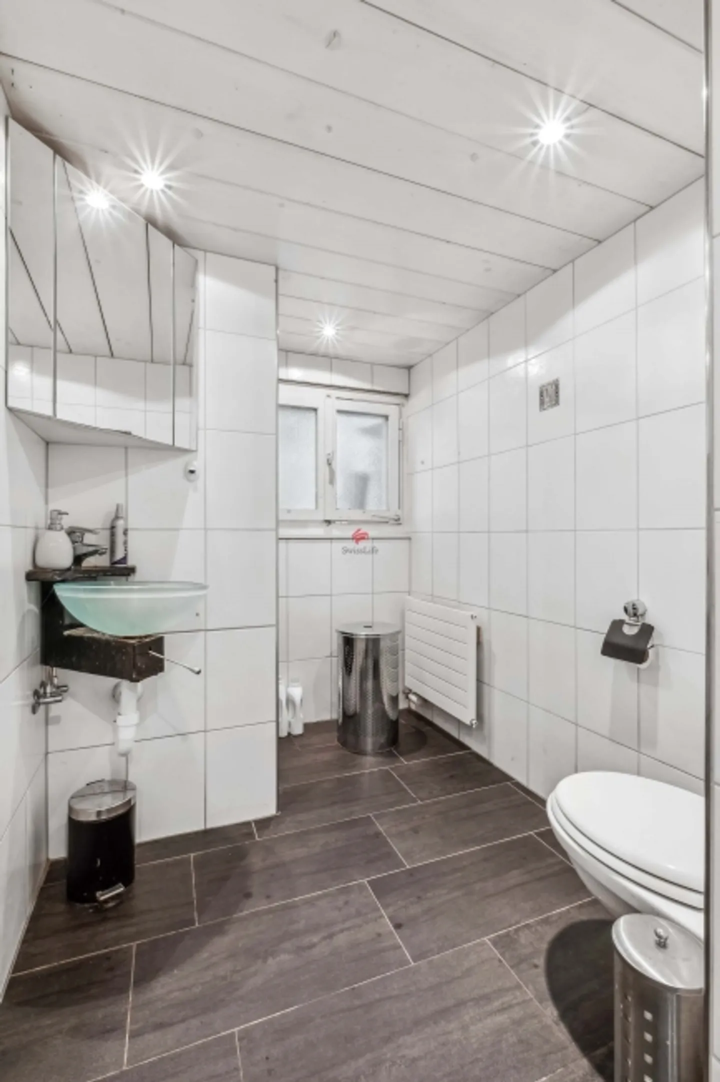 Farmhouse with barn as a feel-good oasis in idyllic nature - Photo 8 of 14