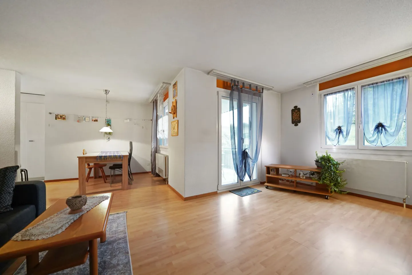 Luminoso appartamento di 2,5 stanze con balcone e vista mozzafiato - Foto 2 di 13