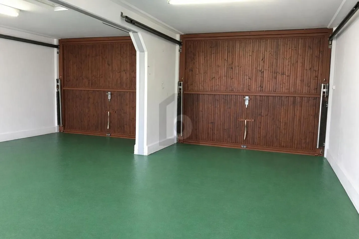 GROSSZÜGIG, LICHTDURCHFLUTET UND NATURNAH - Foto 4 von 5