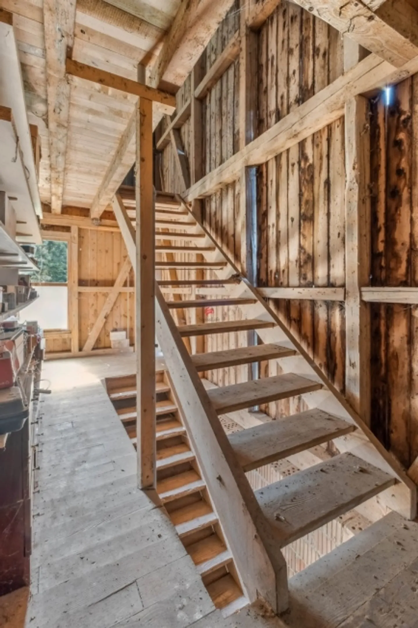 Farmhouse with barn as a feel-good oasis in idyllic nature - Photo 13 of 14