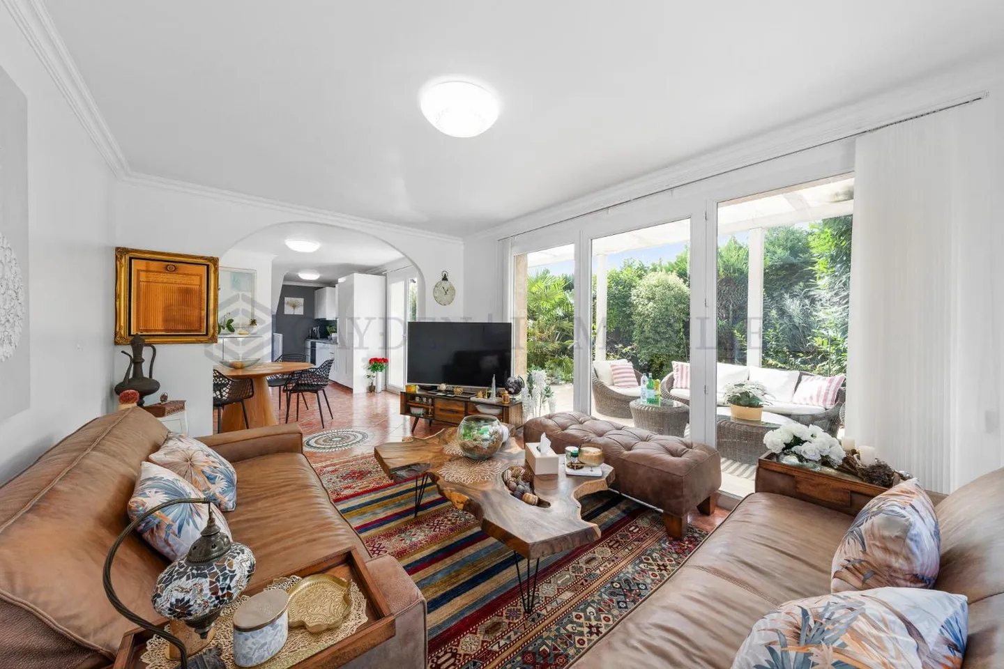 Villa Élégante avec Piscine - Photo 3 sur 11