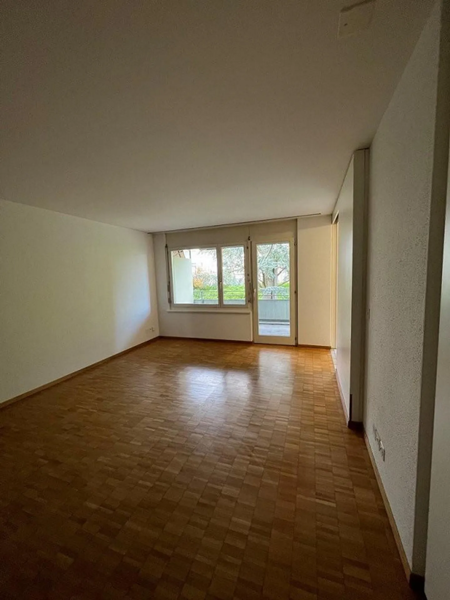Geräumige Wohnung am Zentenhausplatz - Foto 3 von 6