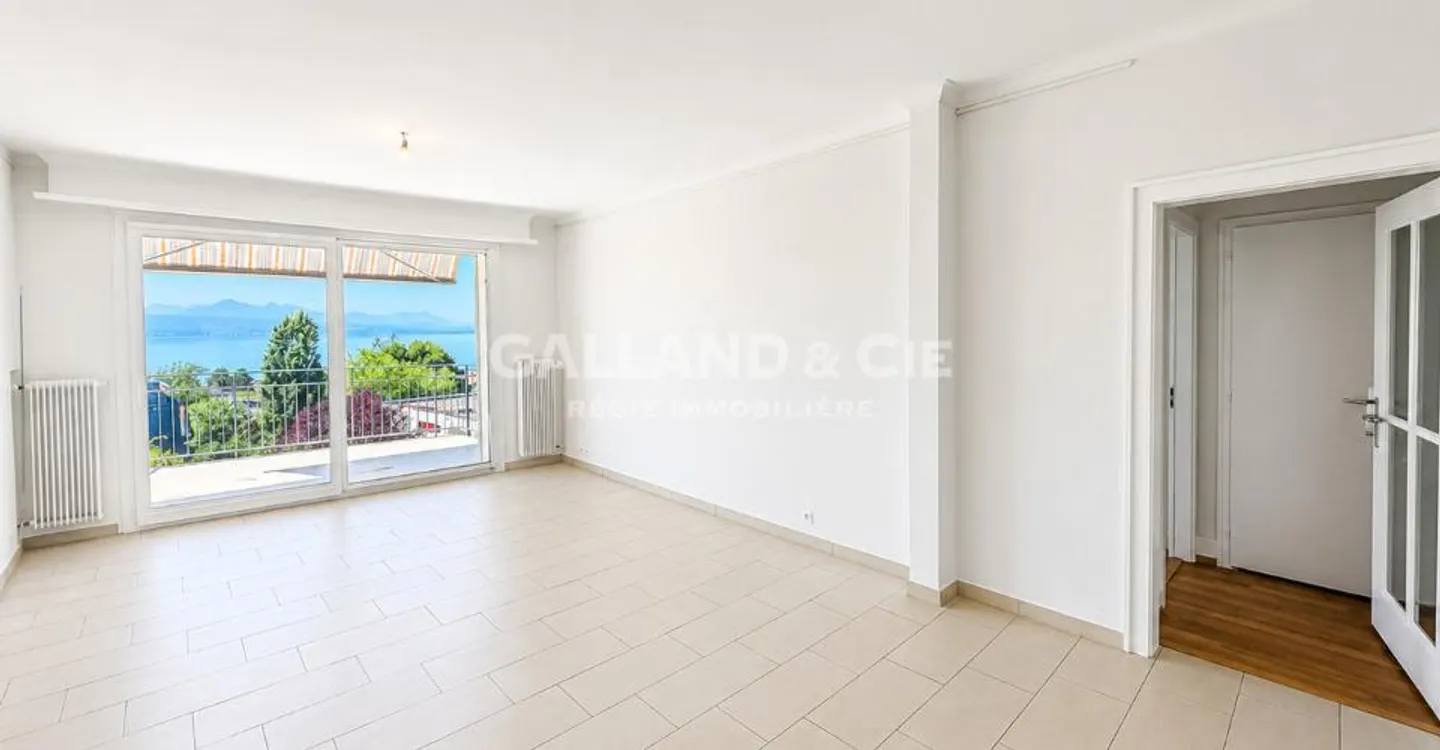 Appartement Attique Rénové à Pully - Photo 2 sur 5