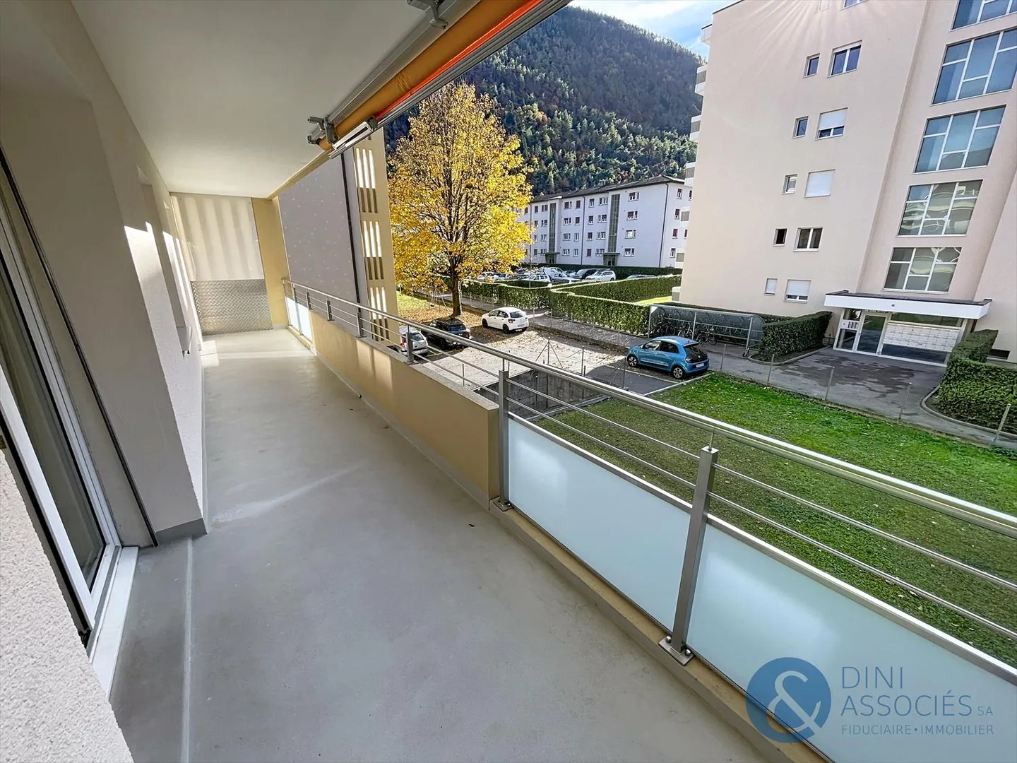 4.5 Room Apartment - Photo 1 of 12