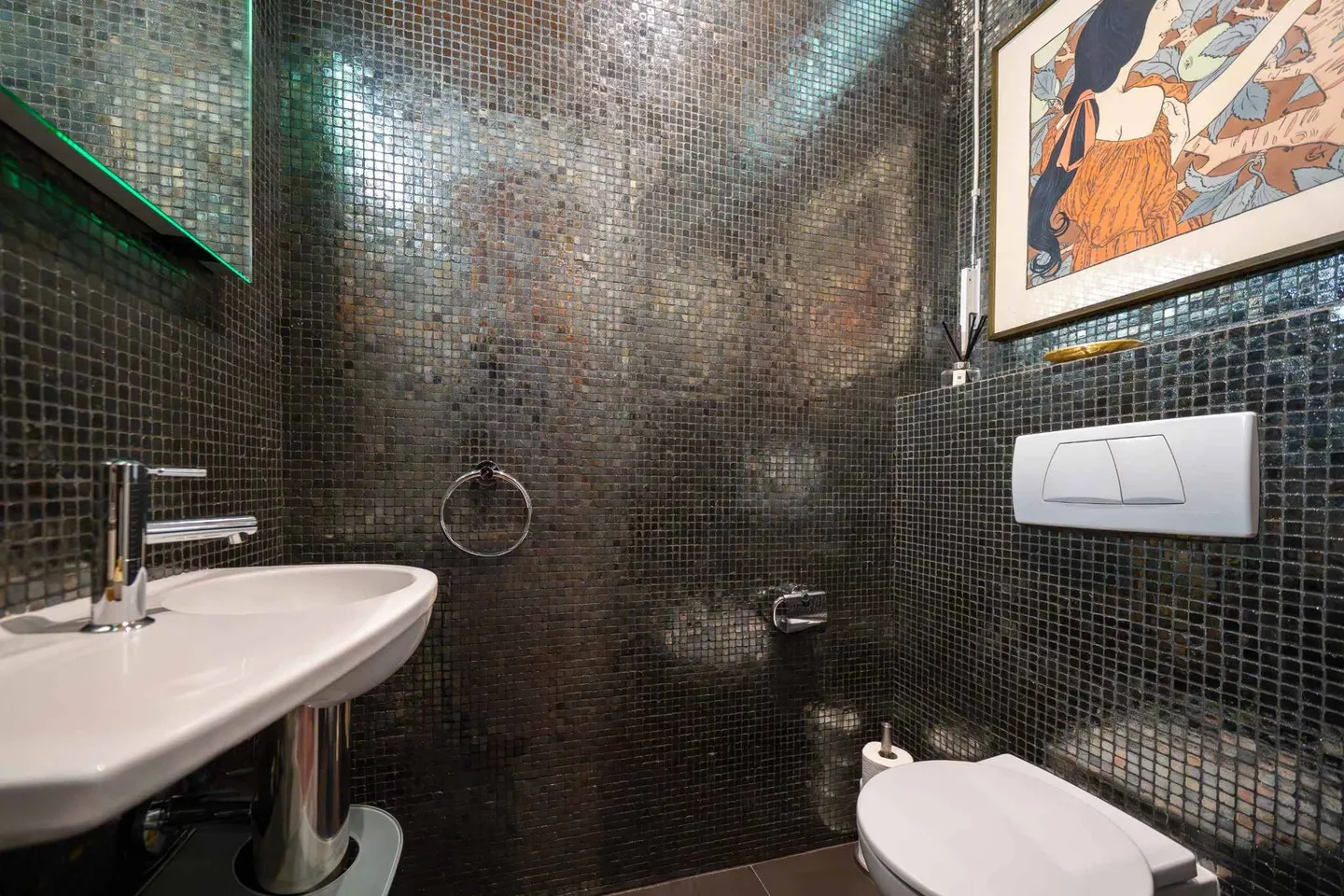 Wunderschönes 7,5-Zimmer-Objekt mit Pool - Entwicklungspotenzial - Foto 12 von 13