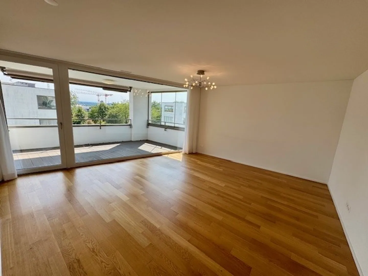 Moderno appartamento di 3,5 stanze con balcone - Foto 4 di 9