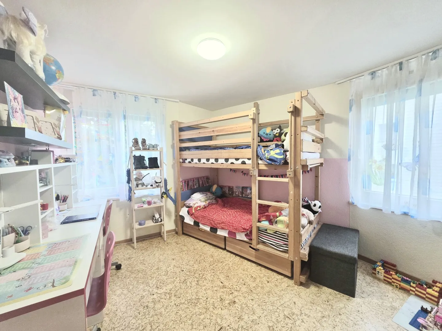 À louer : spacieux appartement de 5,5 pièces avec jardin d'hiver et garage - Photo 10 sur 15