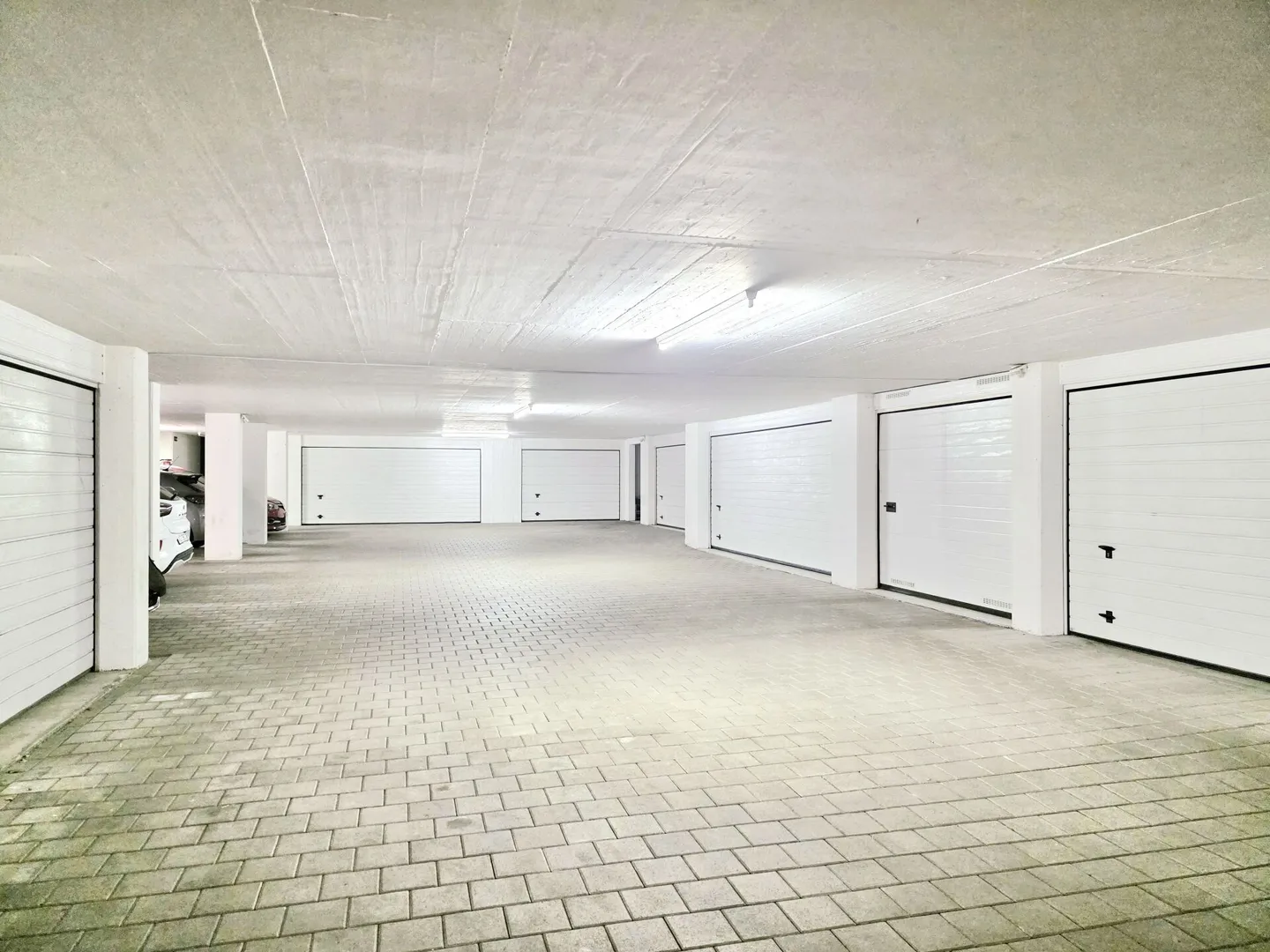 À louer : spacieux appartement de 5,5 pièces avec jardin d'hiver et garage - Photo 12 sur 15