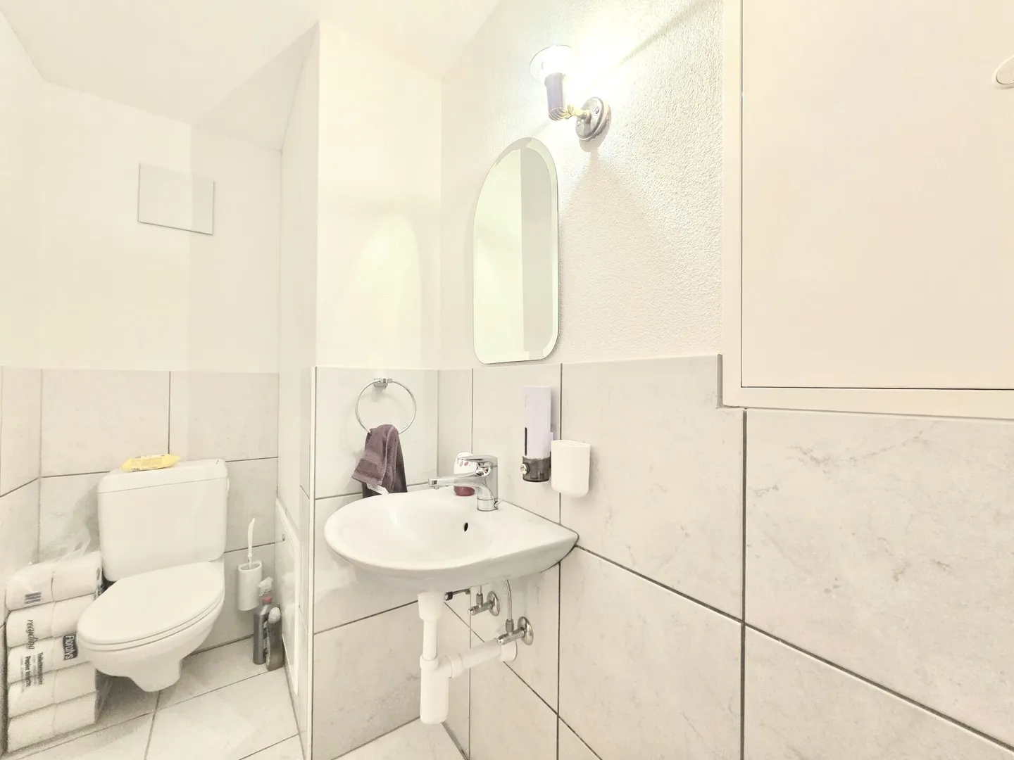 À louer : spacieux appartement de 5,5 pièces avec jardin d'hiver et garage - Photo 11 sur 15