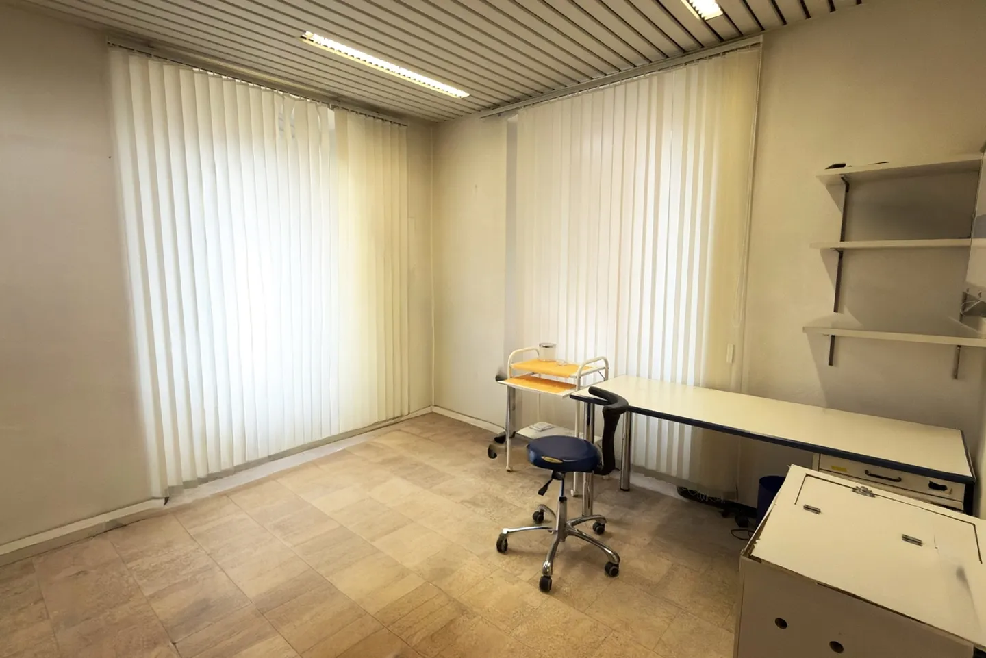 Spazio ufficio in affitto - Foto 7 di 11