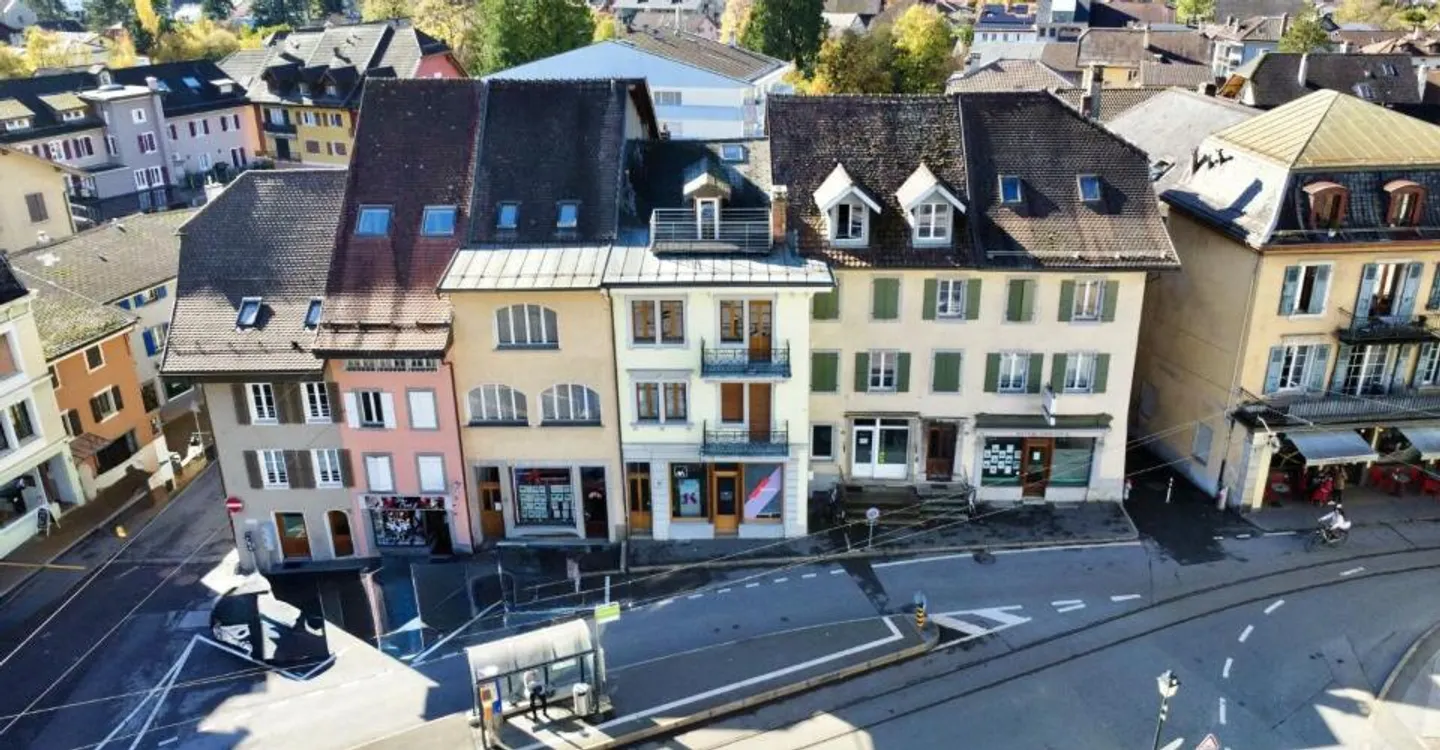Gemischtes Gebäude in Bex - Foto 1 von 12