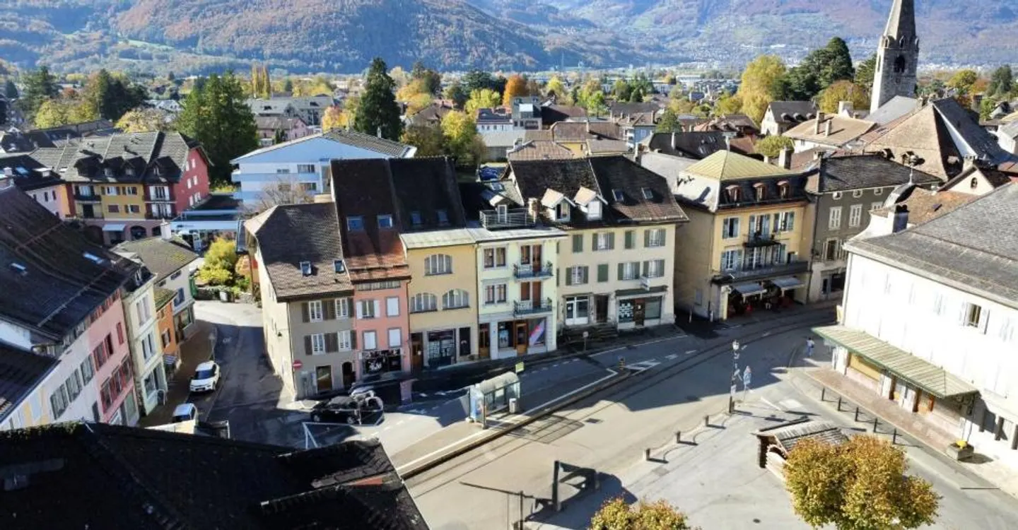 Gemischtes Gebäude in Bex - Foto 2 von 12