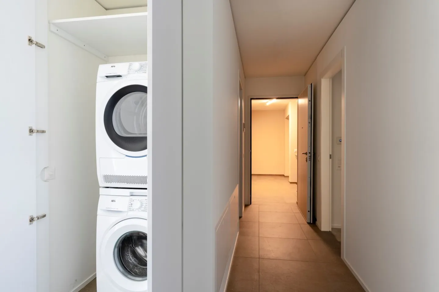 Appartamento in Vendita nella Residenza Querciabella a Bioggio con Vista Lago - Foto 6 di 10