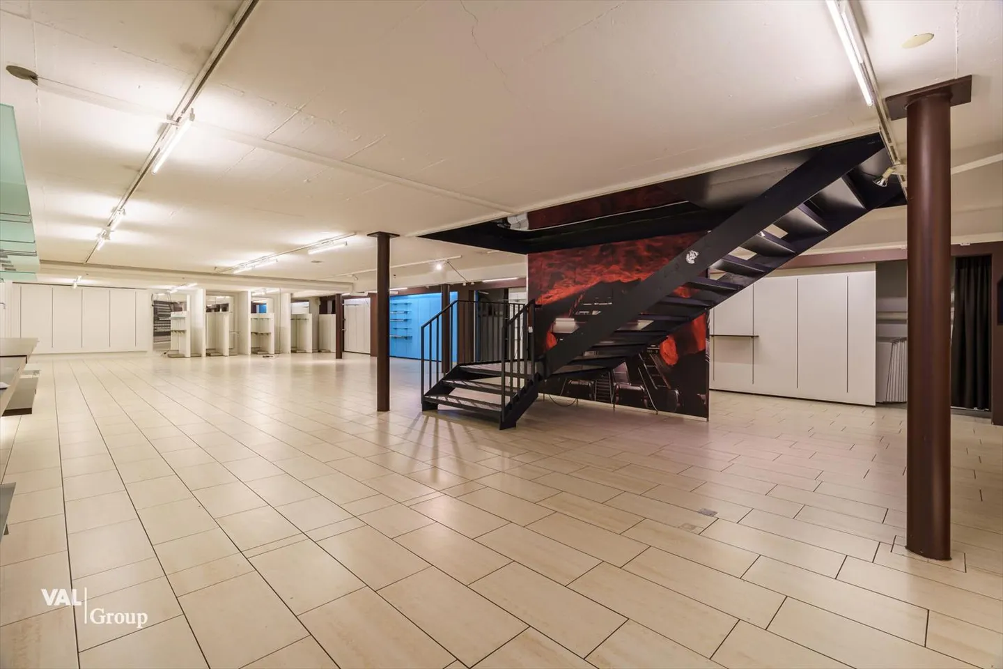 Spazi di stoccaggio o commerciali versatili vicino alla stazione ferroviaria di Brig - Foto 2 di 11