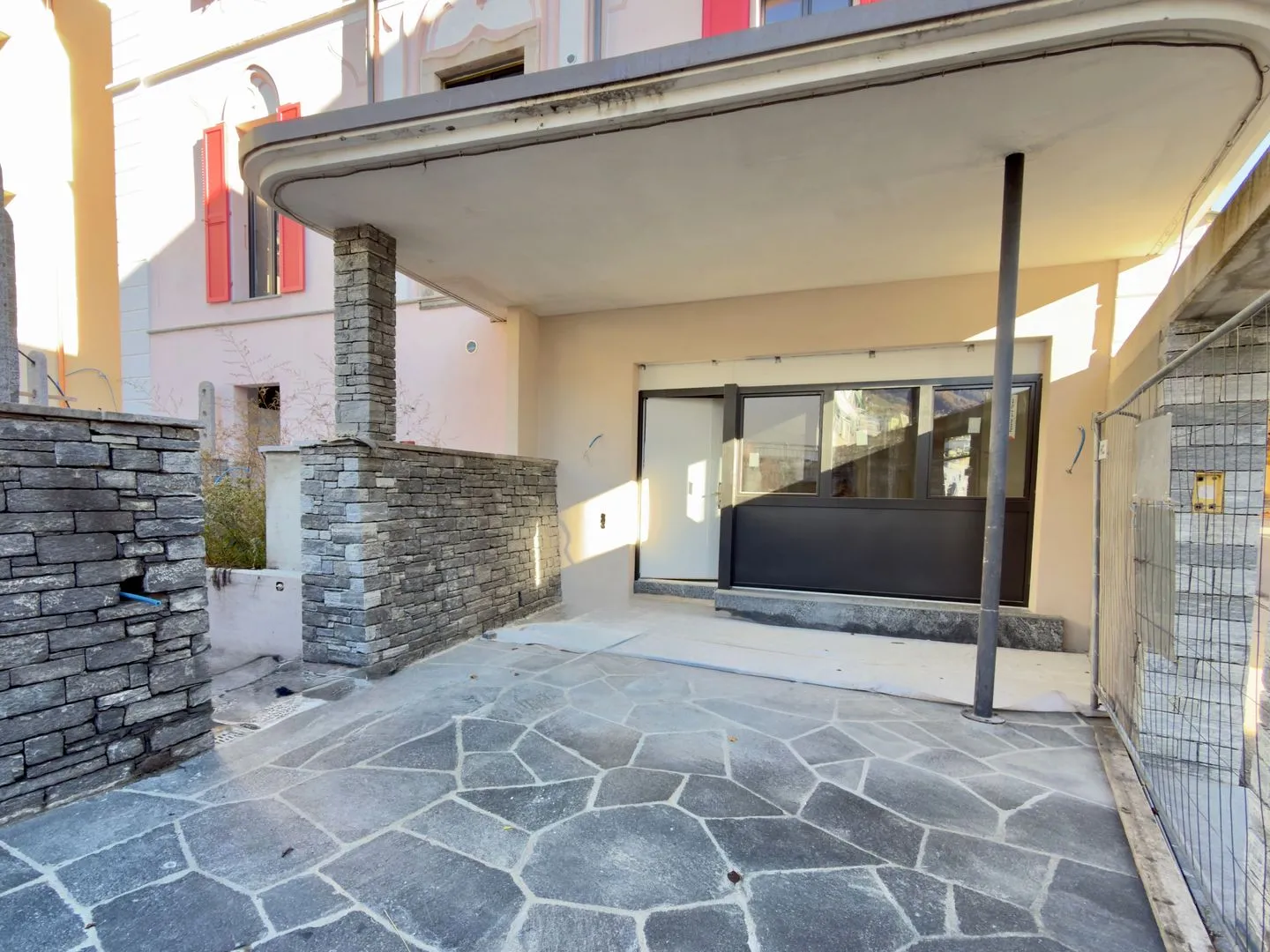 2½-room apartment under renovation on the 1st floor - Photo 6 of 8