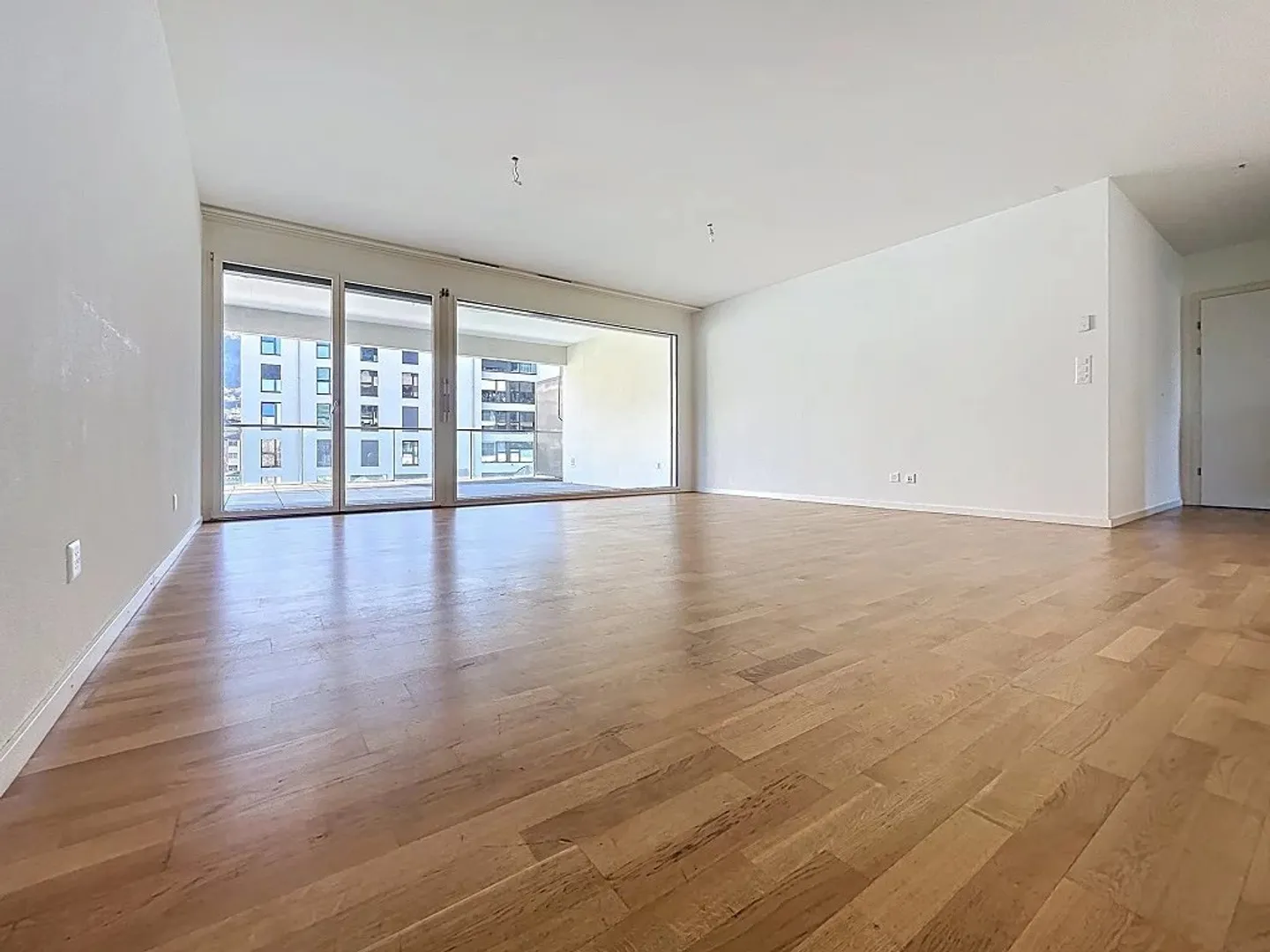 Appartement 4.5 pièces - Photo 2 sur 8