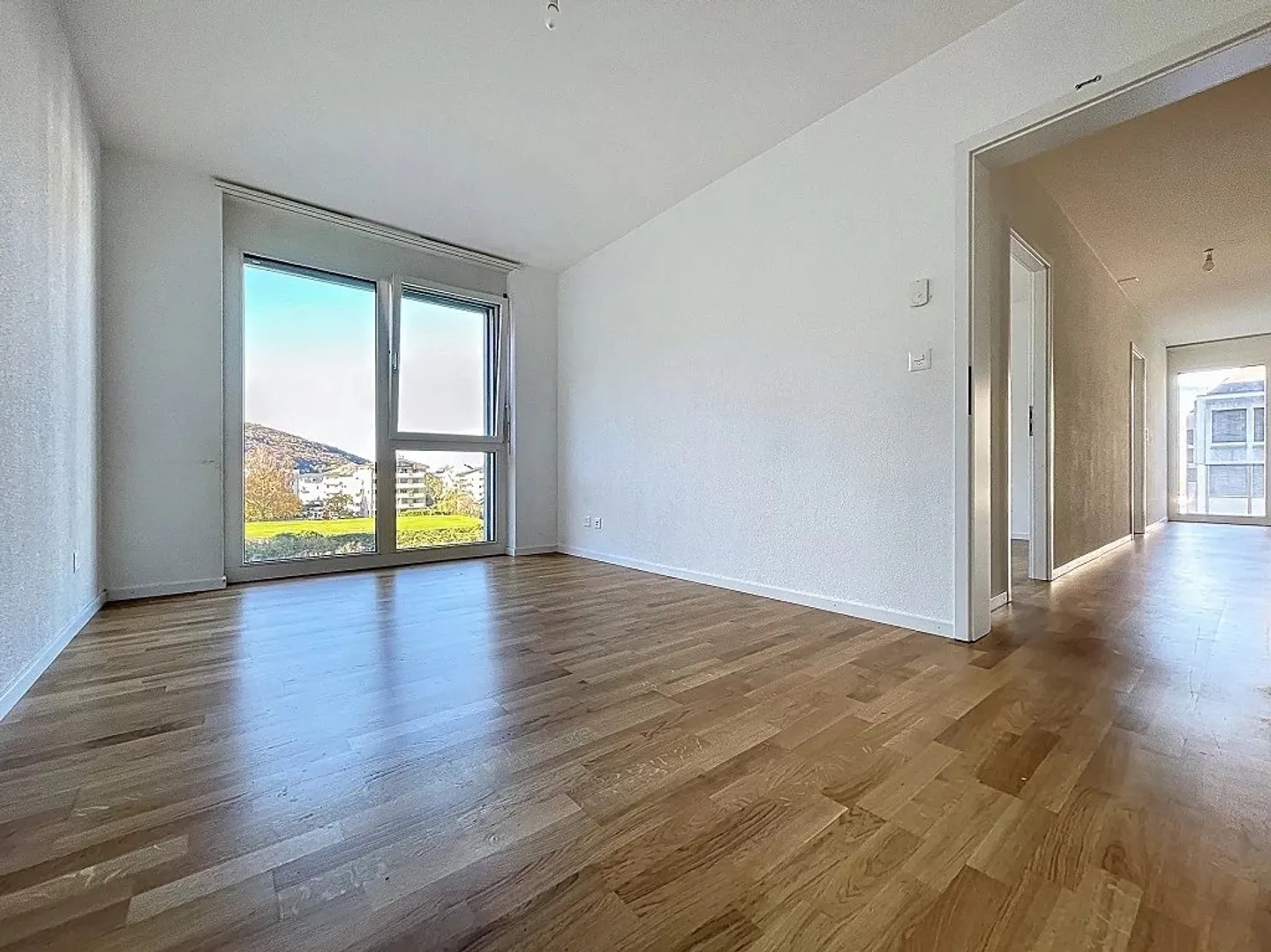 Appartement 4.5 pièces - Photo 3 sur 8