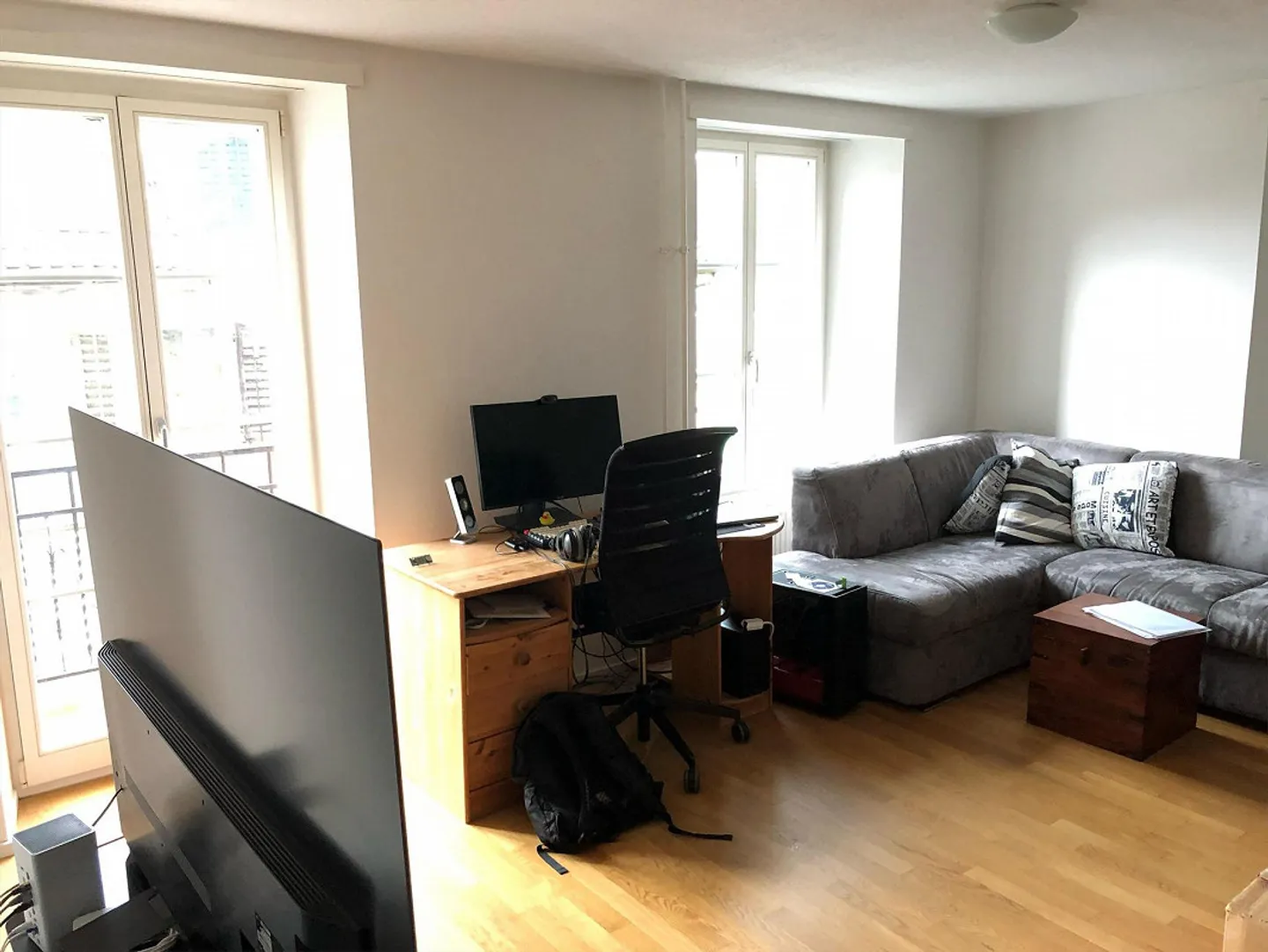 Lively and Central - Apartment on Bernstrasse - Photo 3 of 7