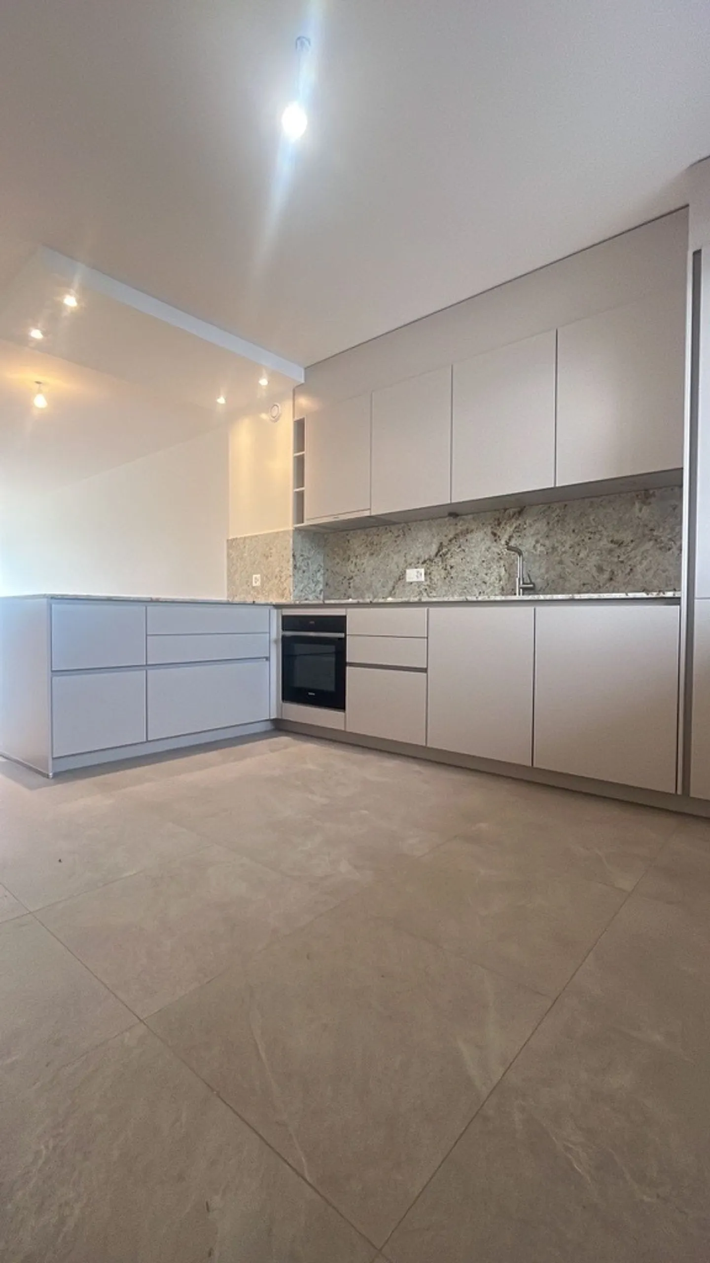 Magnifique 4 pièces rénové au Petit-Lancy - Photo 2 sur 3