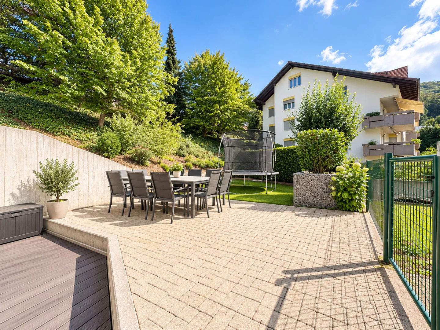 Living like in your own house - Family paradise with exclusive garden - Photo 3 of 13