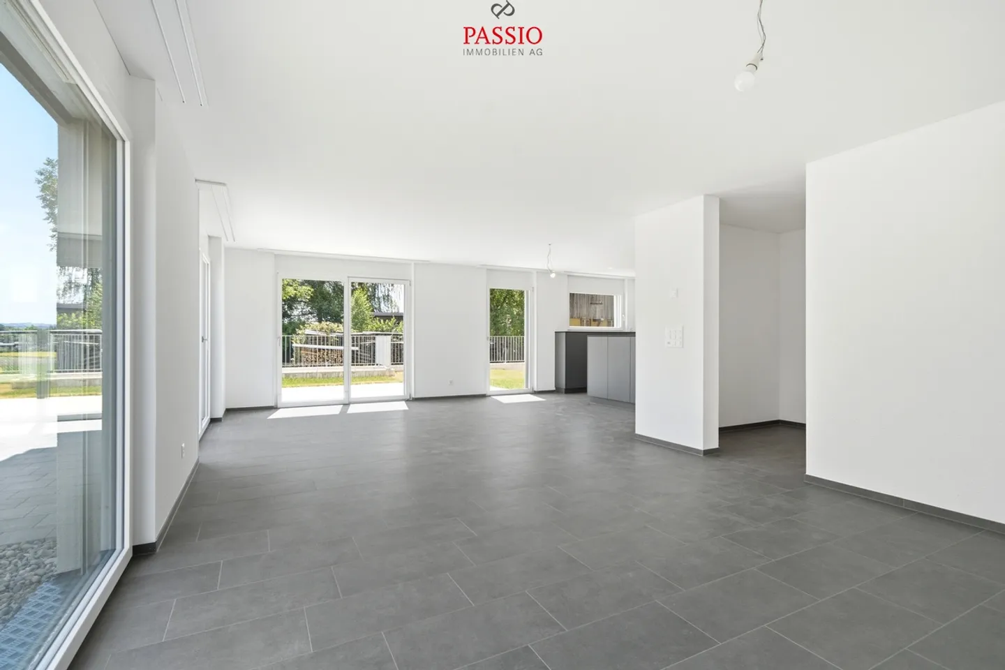 Exclusive 6.5-room semi-detached house with spacious garden - Photo 5 of 47