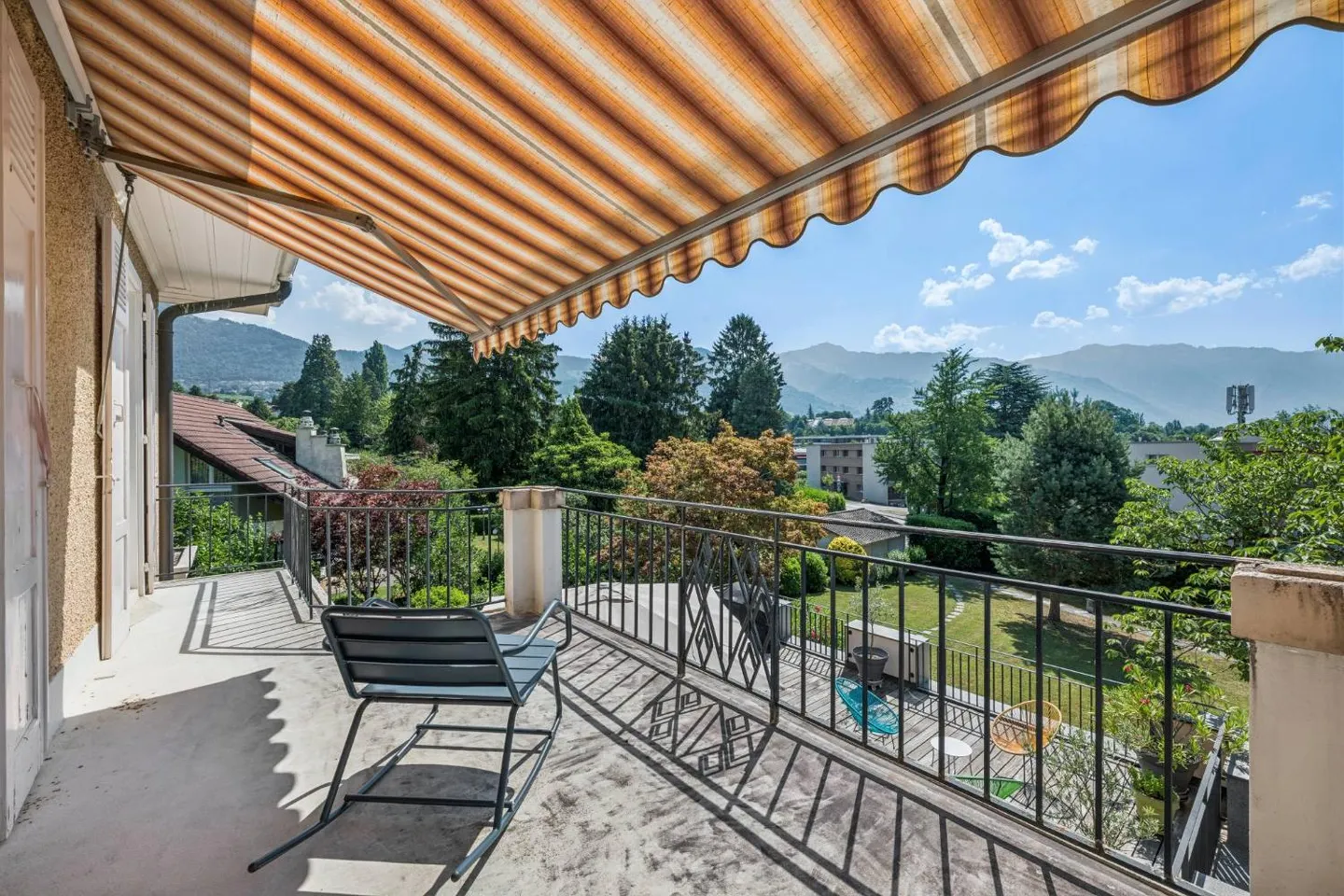 Villa de luxe avec 13 chambres et appartement séparé, vue sur le lac et vue sur la montagne - Photo 6 sur 12