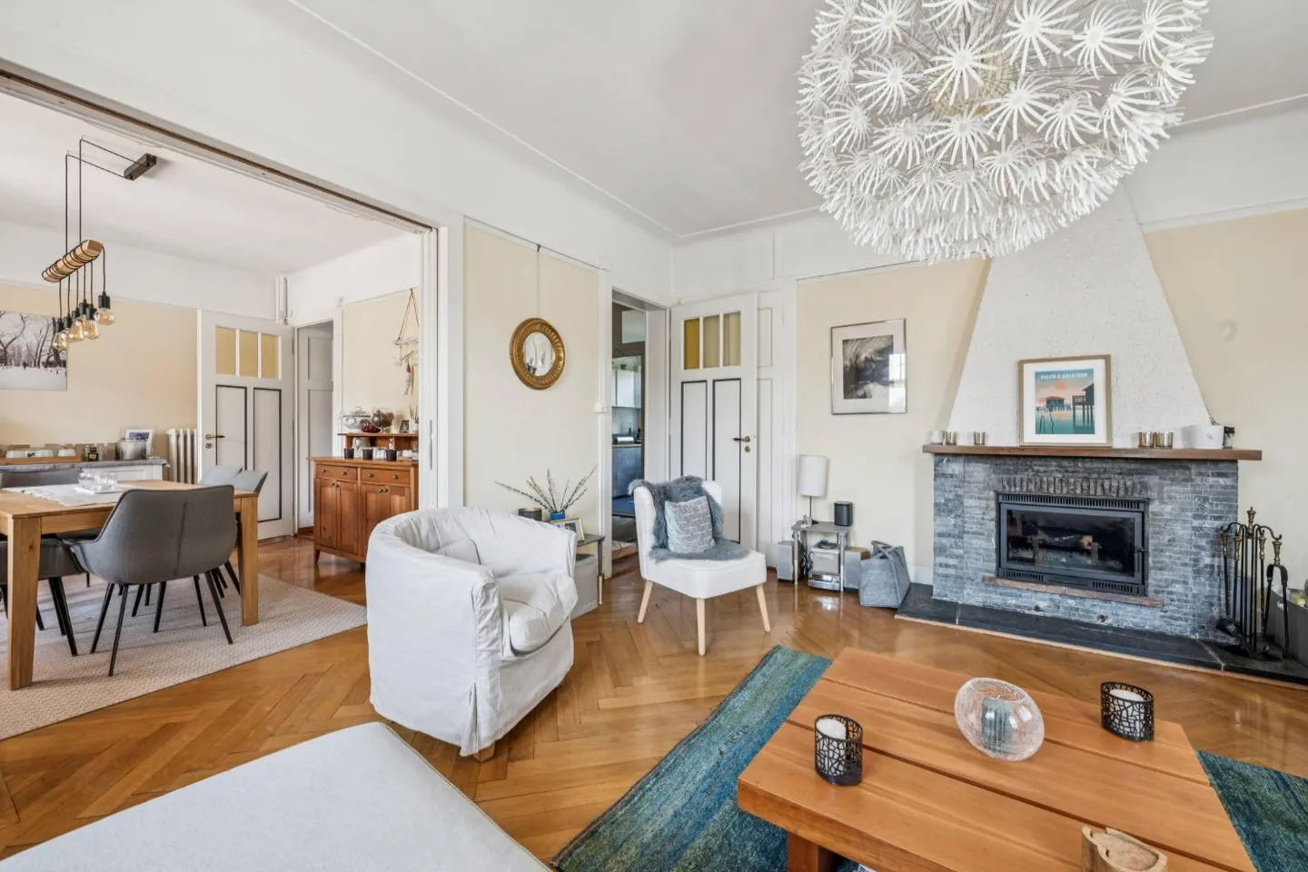 Villa de luxe avec 13 chambres et appartement séparé, vue sur le lac et vue sur la montagne - Photo 3 sur 12