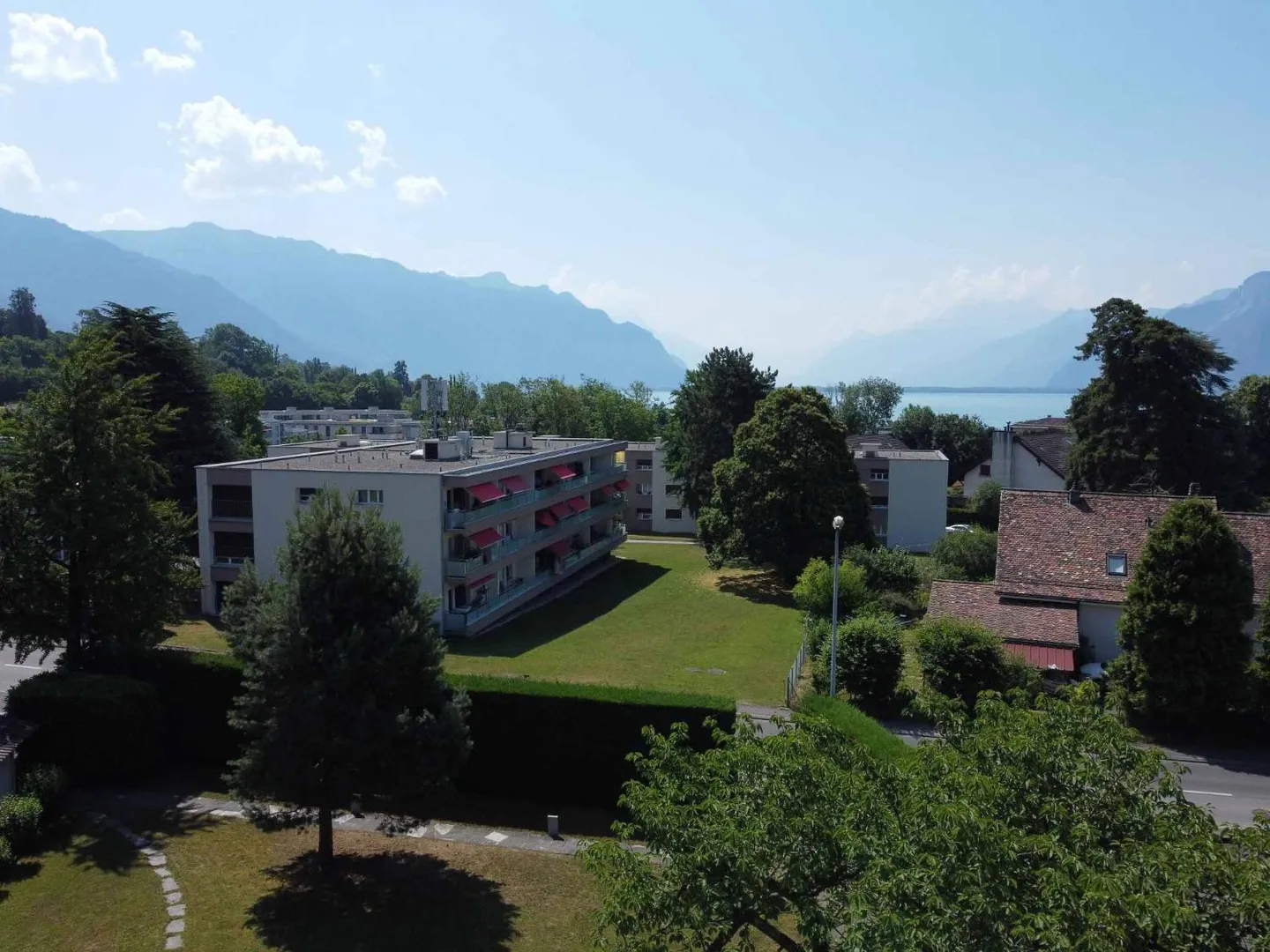 Villa de luxe avec 13 chambres et appartement séparé, vue sur le lac et vue sur la montagne - Photo 11 sur 12