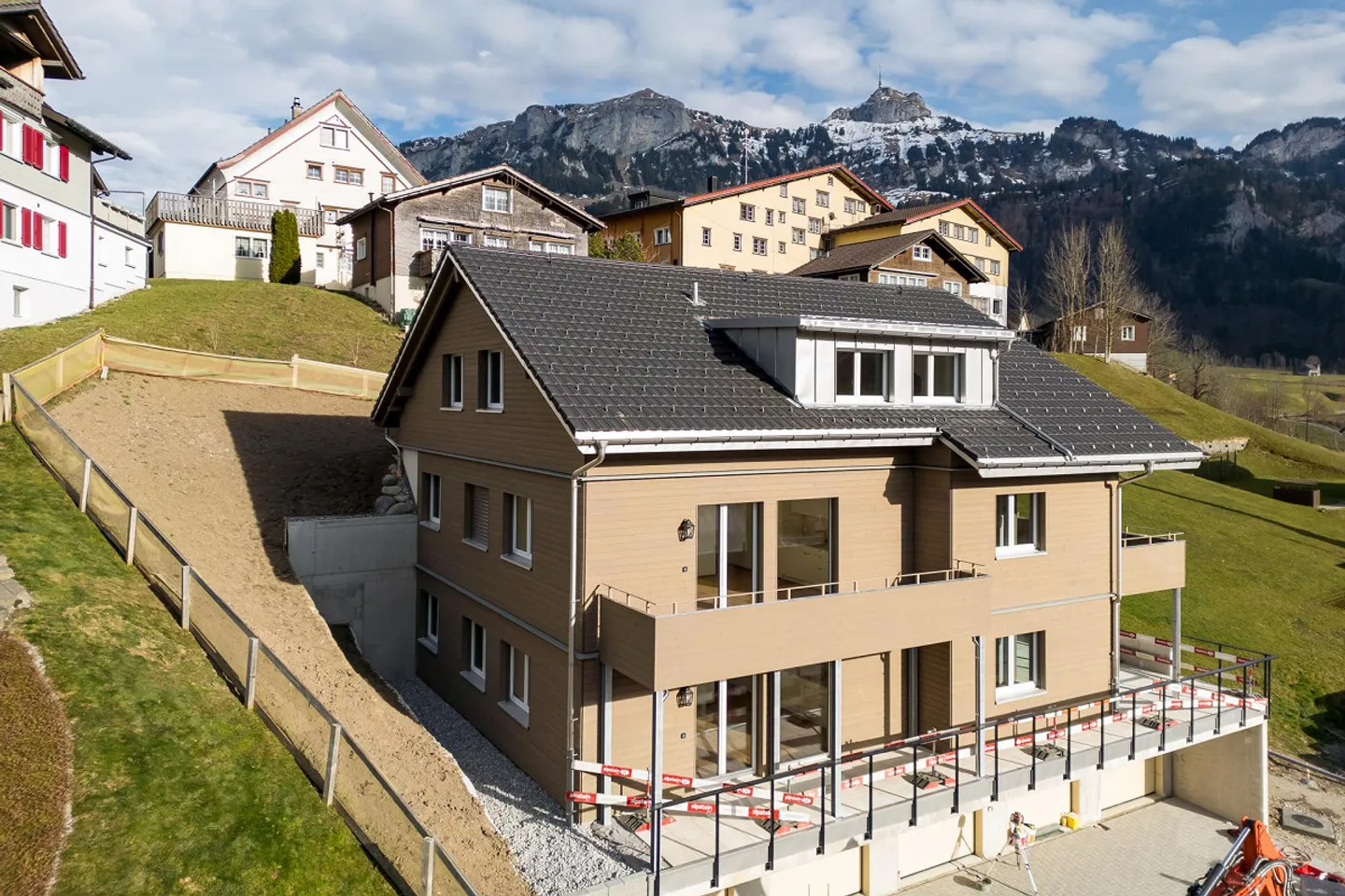 Attico unico di 4,5 locali in prima locazione - Foto 14 di 17