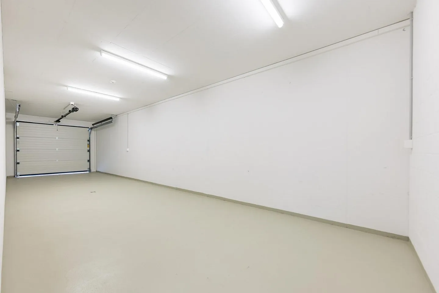 Attico unico di 4,5 locali in prima locazione - Foto 13 di 17