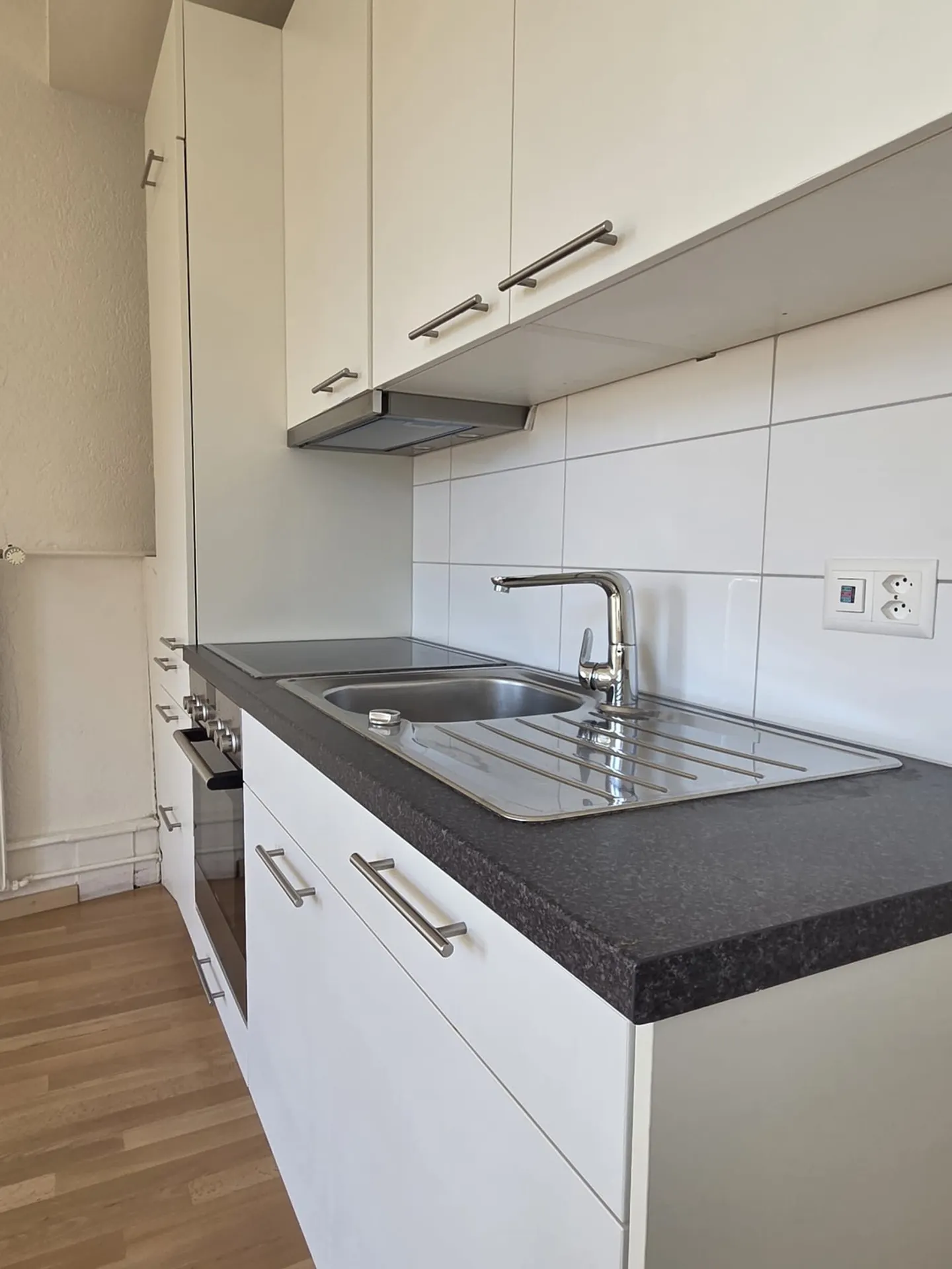 Charmante 2-Zimmer Wohnung in Delémont - Foto 2 von 7