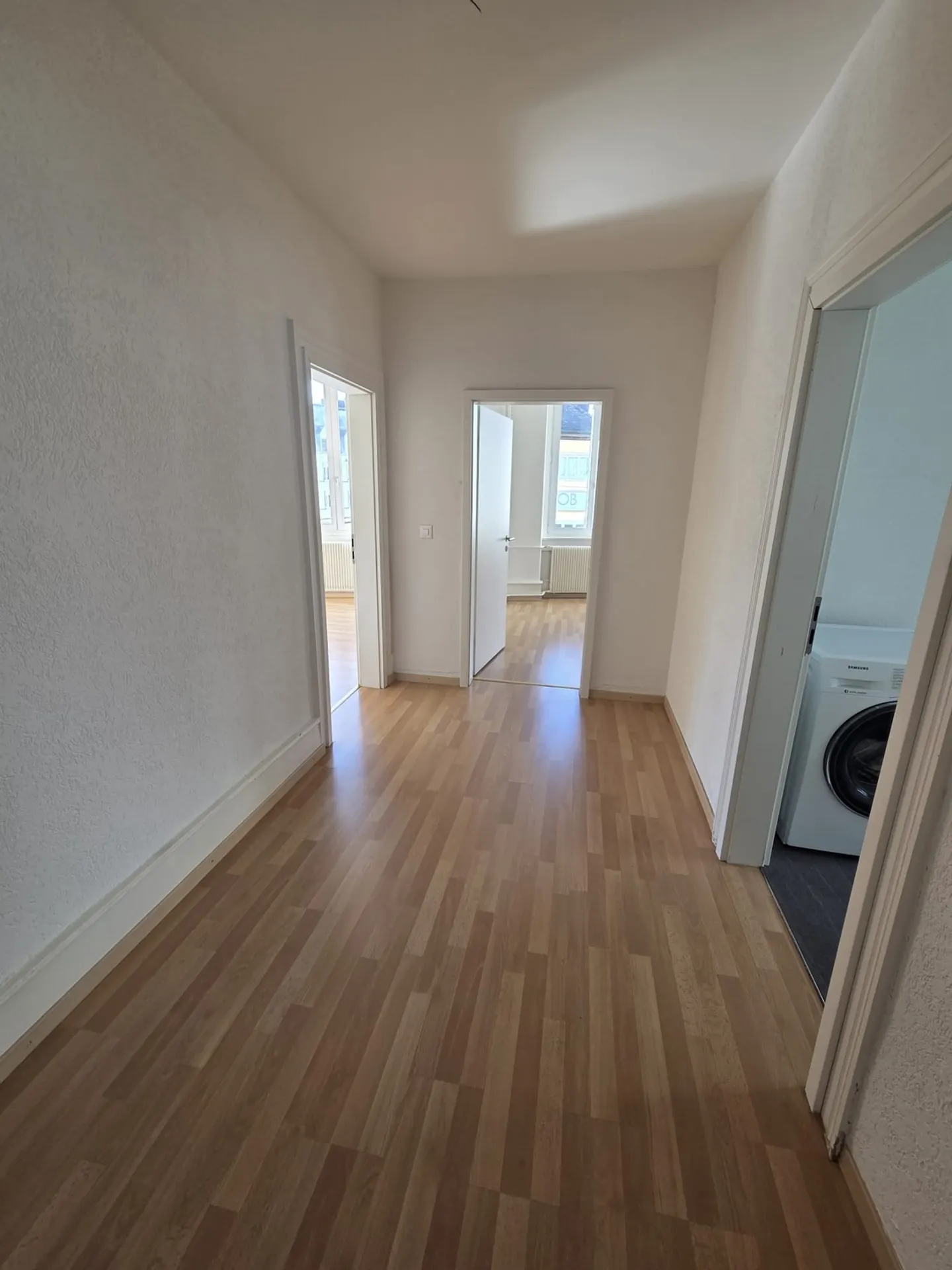 Charmante 2-Zimmer Wohnung in Delémont - Foto 3 von 7
