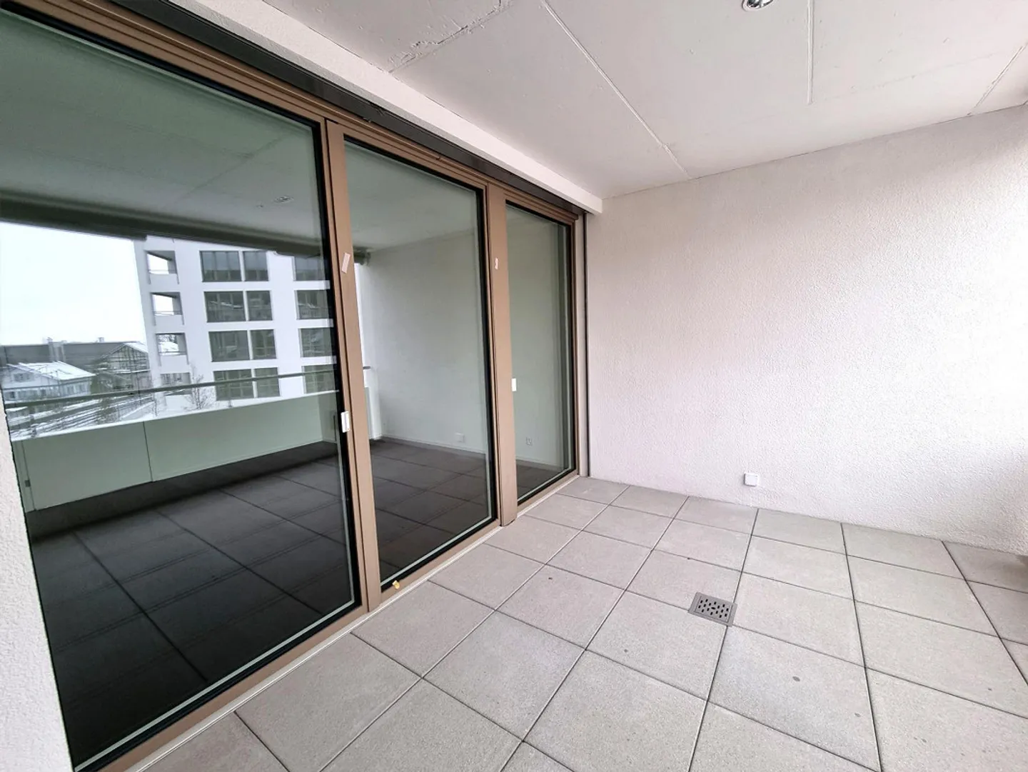 Modernes Apartment mit grosszügiger Loggia - Foto 7 von 10