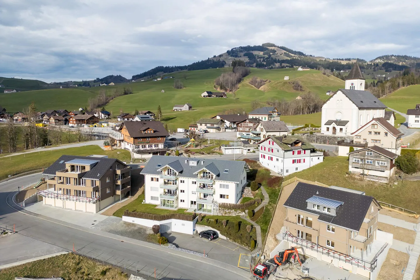 Attico unico di 4,5 locali in prima locazione - Foto 15 di 17