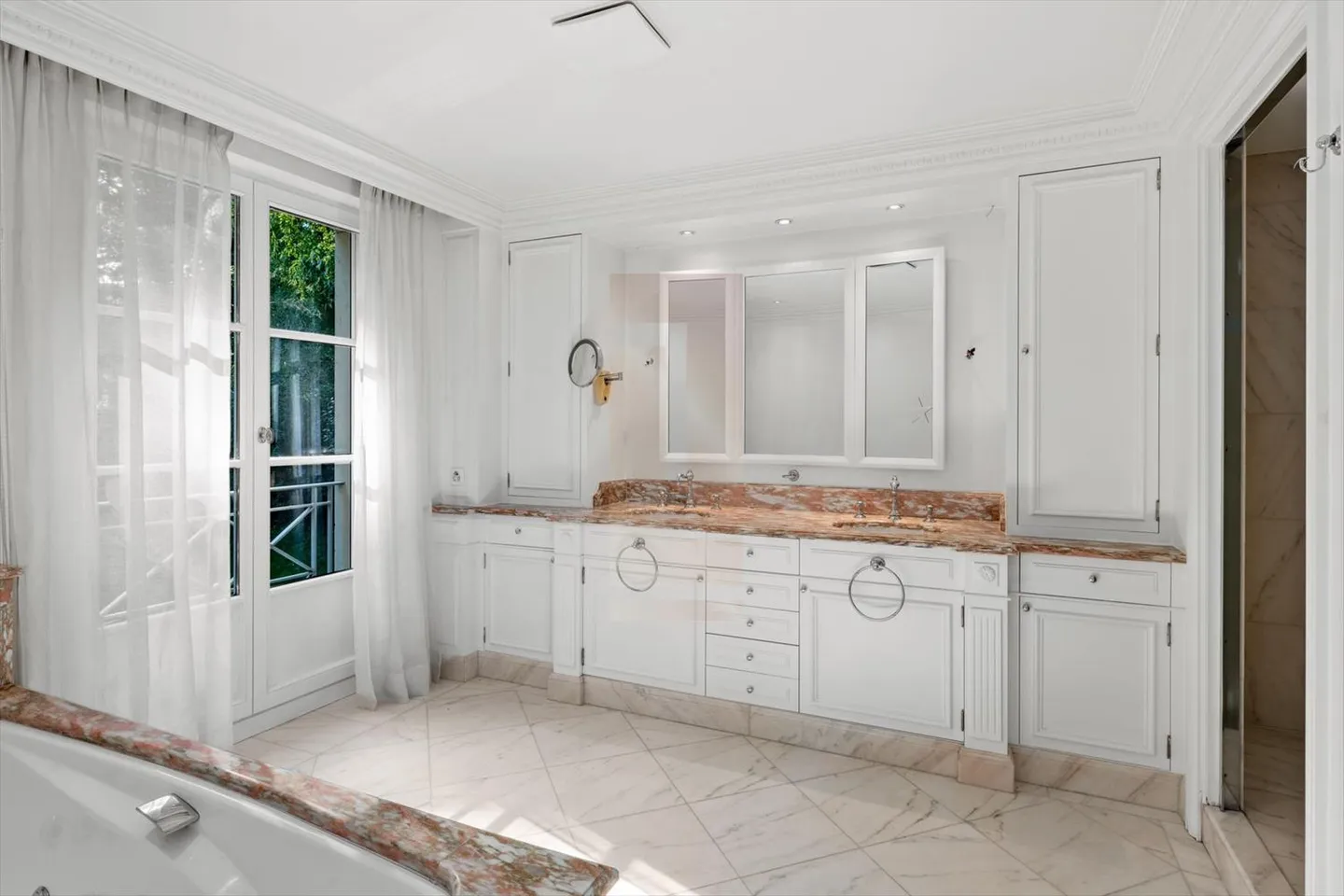 Belle maison de ville avec jardin - Photo 8 sur 13