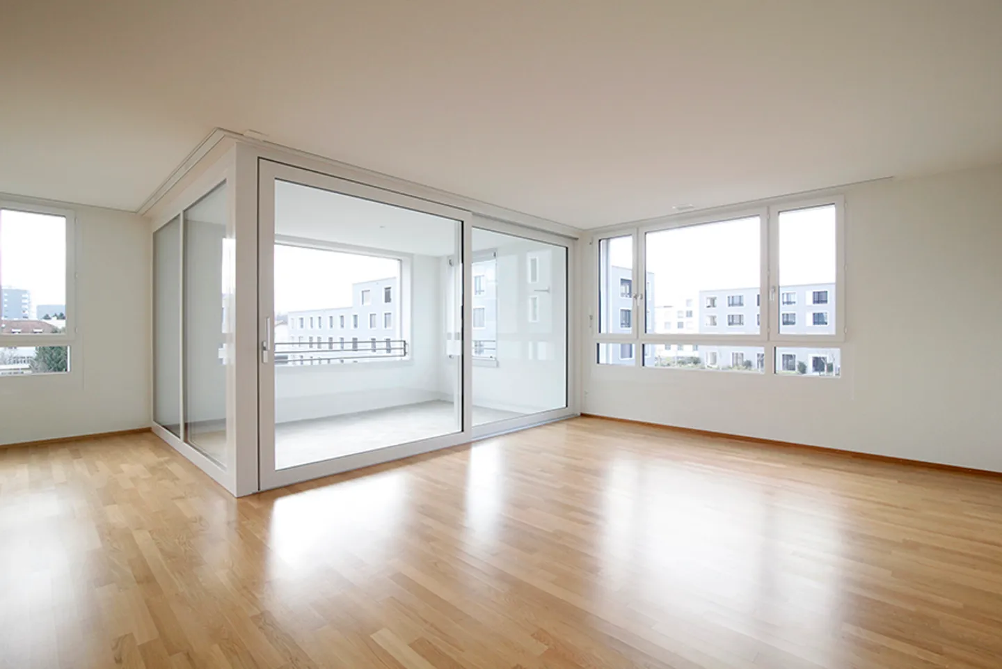 Appartamento 2.5 stanze - Foto 2 di 7