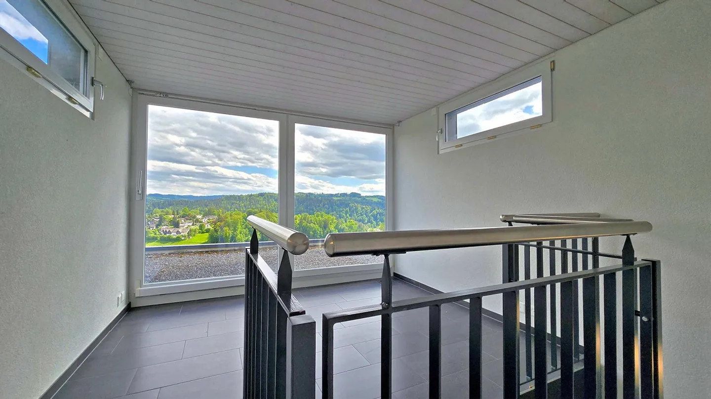 Modernes Einfamilienhaus mit viel Wohnraum und Weitsicht - Photo 13 of 16