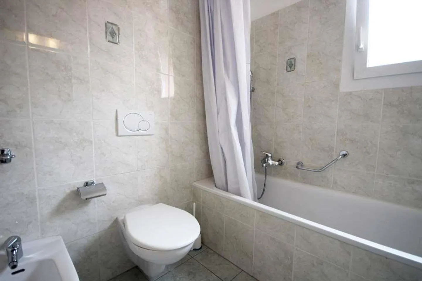 Spazioso 2,5 locali arredato - Foto 8 di 11