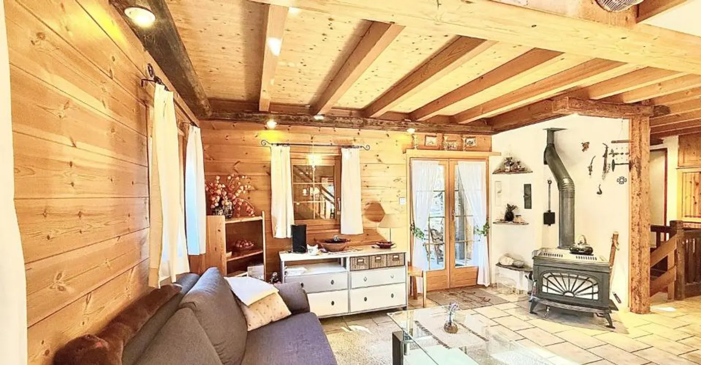 Charming Renovated Chalet - Photo 5 of 12