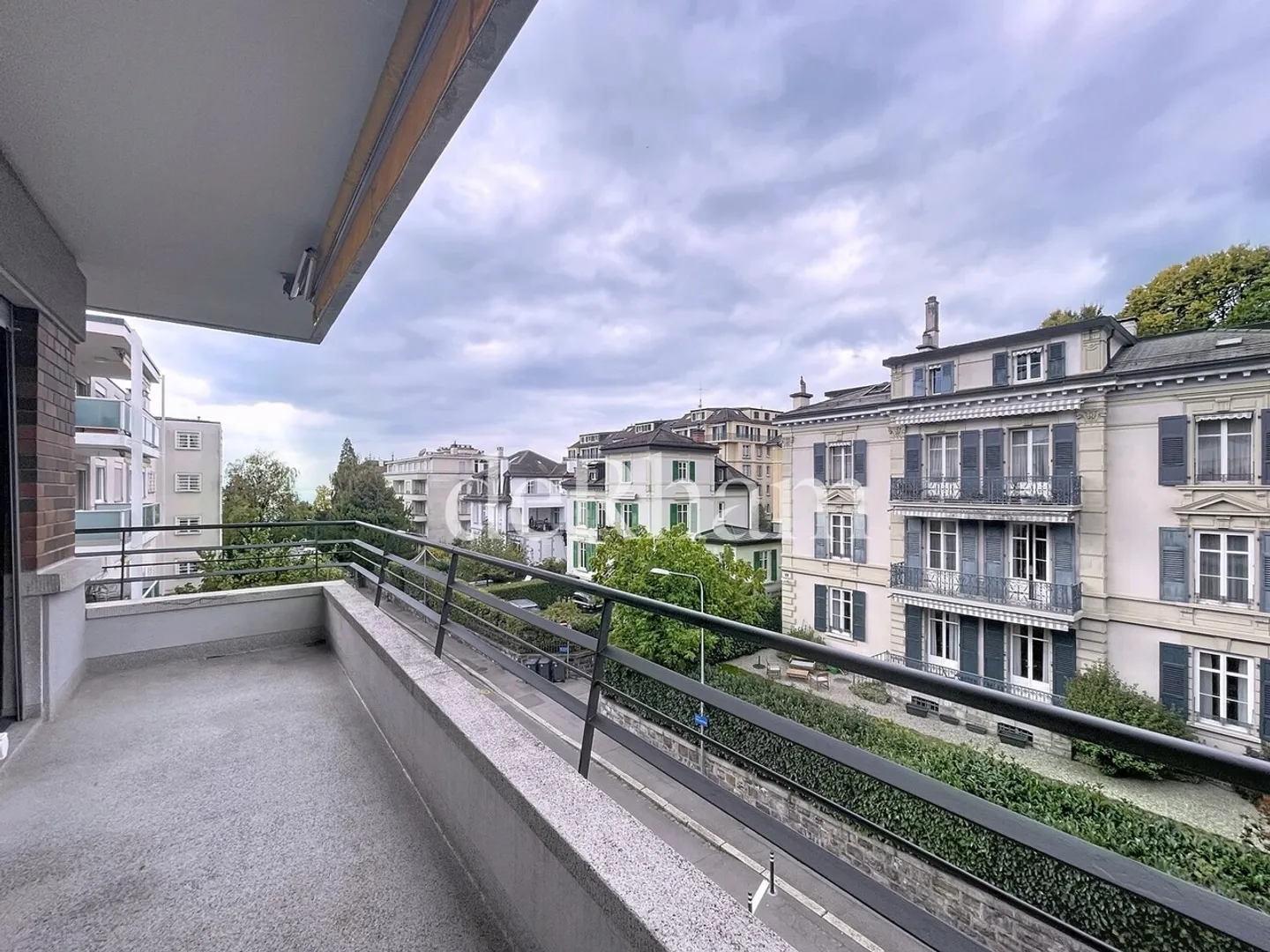 Geräumige 4,5 Zimmer in einem begehrten Viertel von Lausanne - Foto 3 von 12