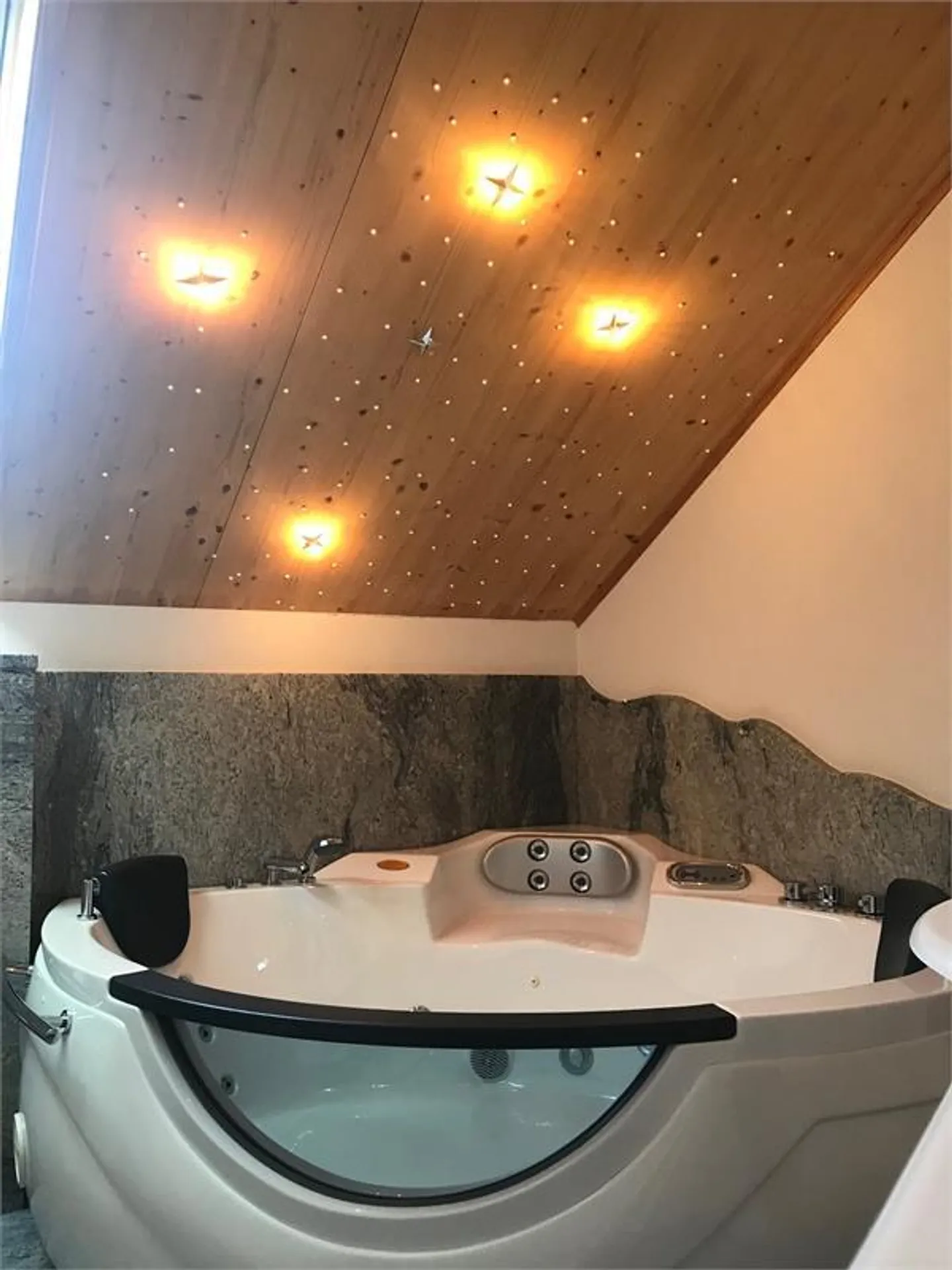 Appartement sous les combles de 3,5 pièces - Photo 13 sur 14