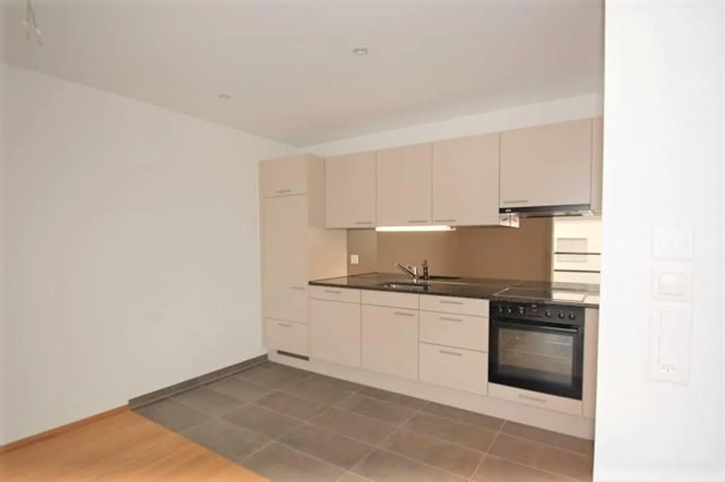 Eigentumsstandard | Stil trifft auf Moderne - Photo 2 of 6